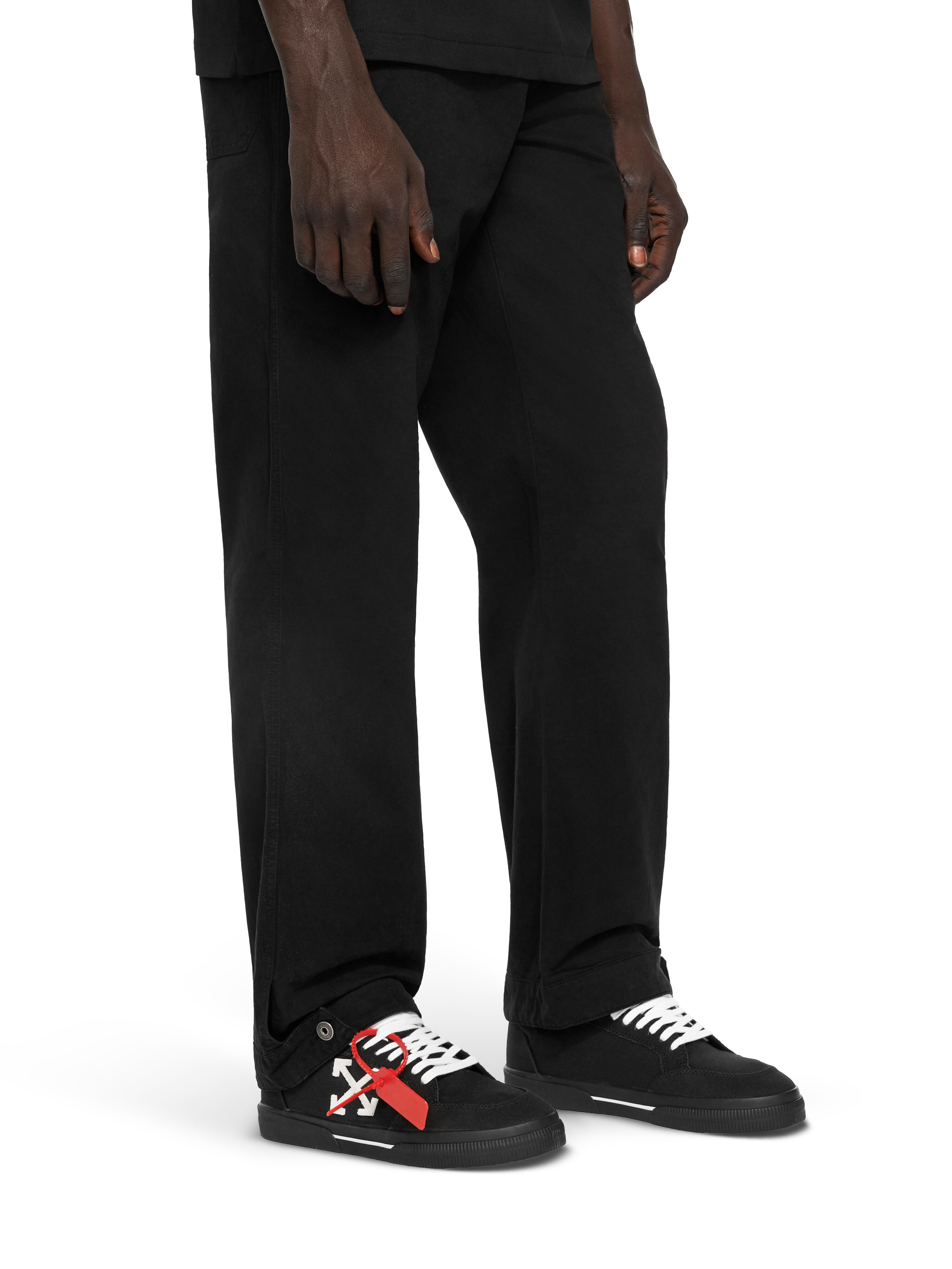 OFF WHITE Vulcanized Low Sneakers BLACK/WHITE OMIA293C99FAB003