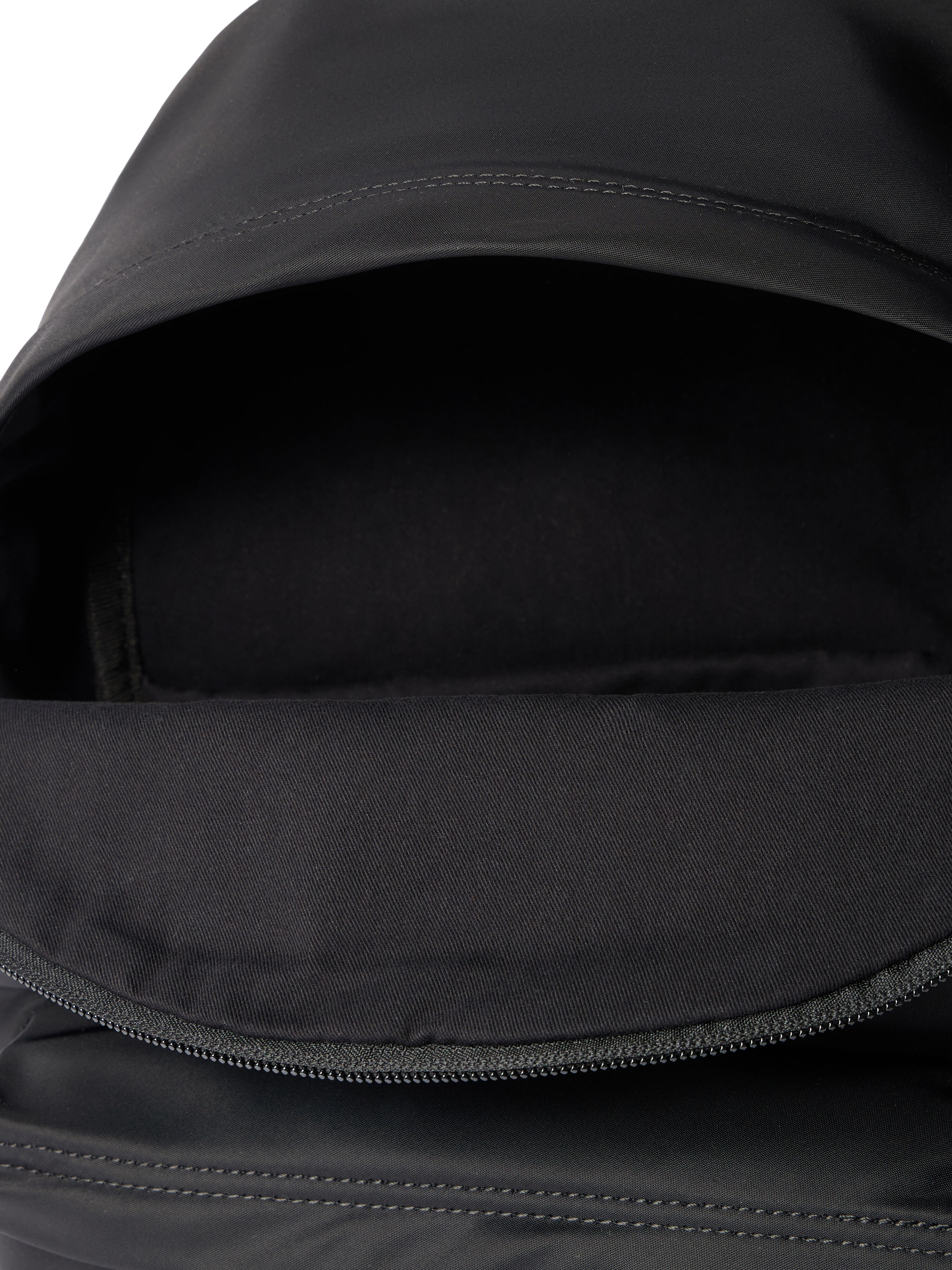 OFF WHITE Arrow Paint Backpack BLACK OBNB001S26FAB001