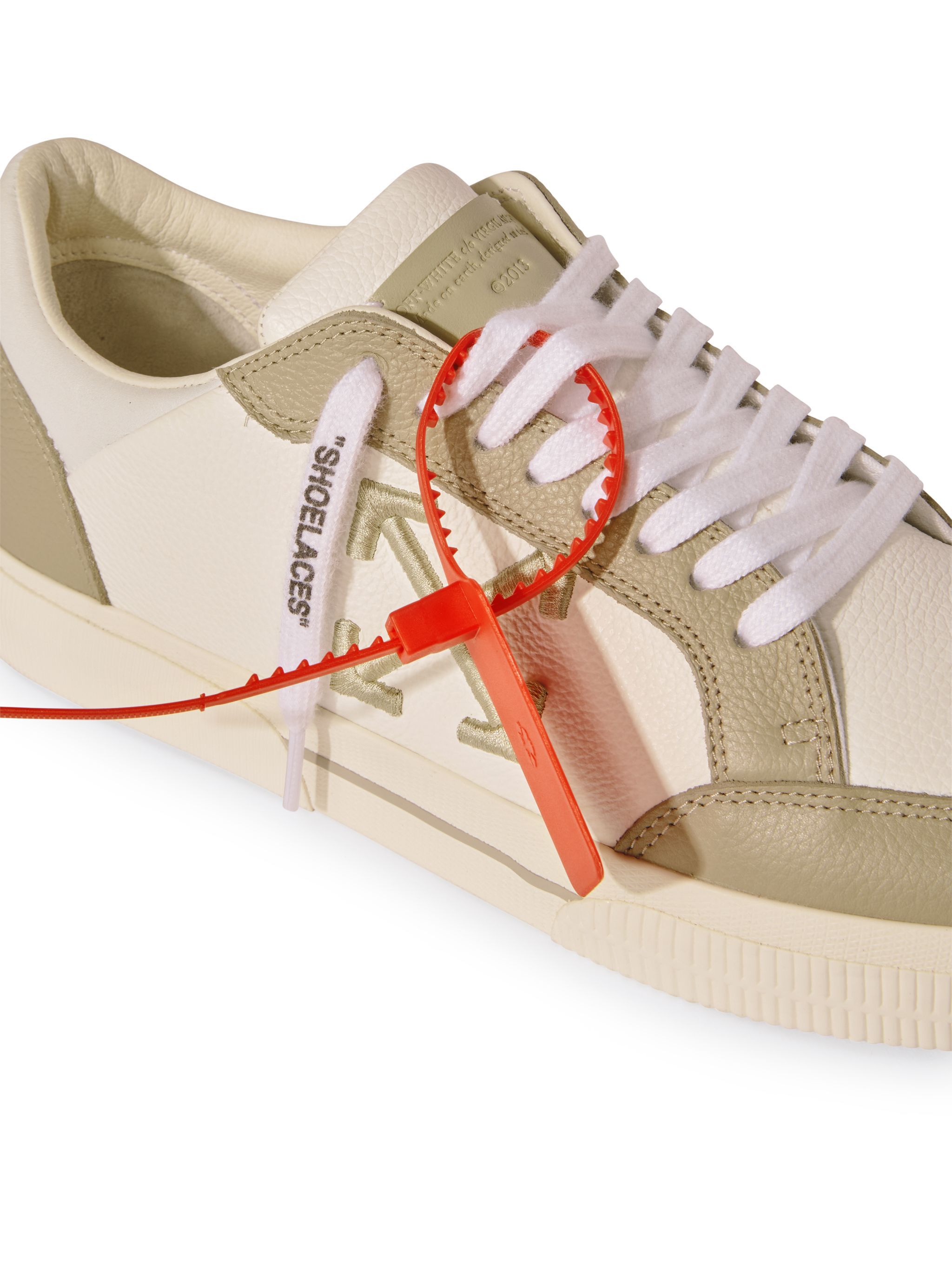 OFF WHITE Sneakers Vulcanized In Pelle Bianco/Salvia NEUTRO OMIA293S25LEA001