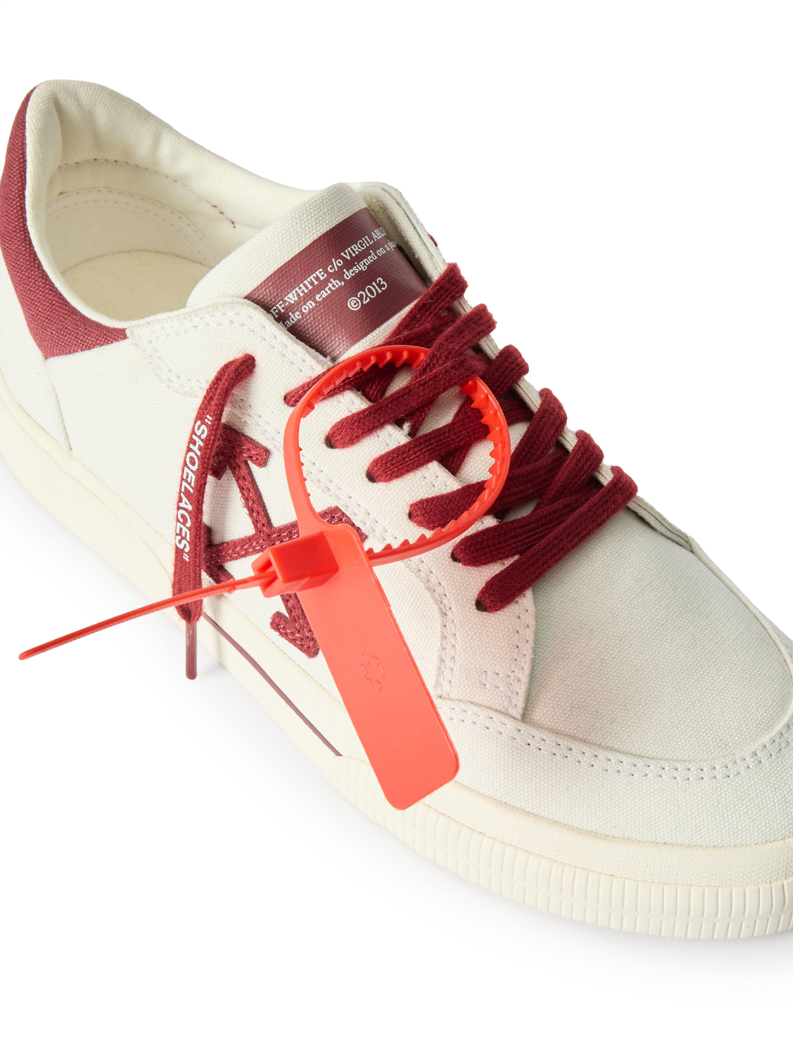 Vulcanized Low Sneakers OFF WHITE Vulcanized Low Sneakers WHITE/BURGNDY OF05776601