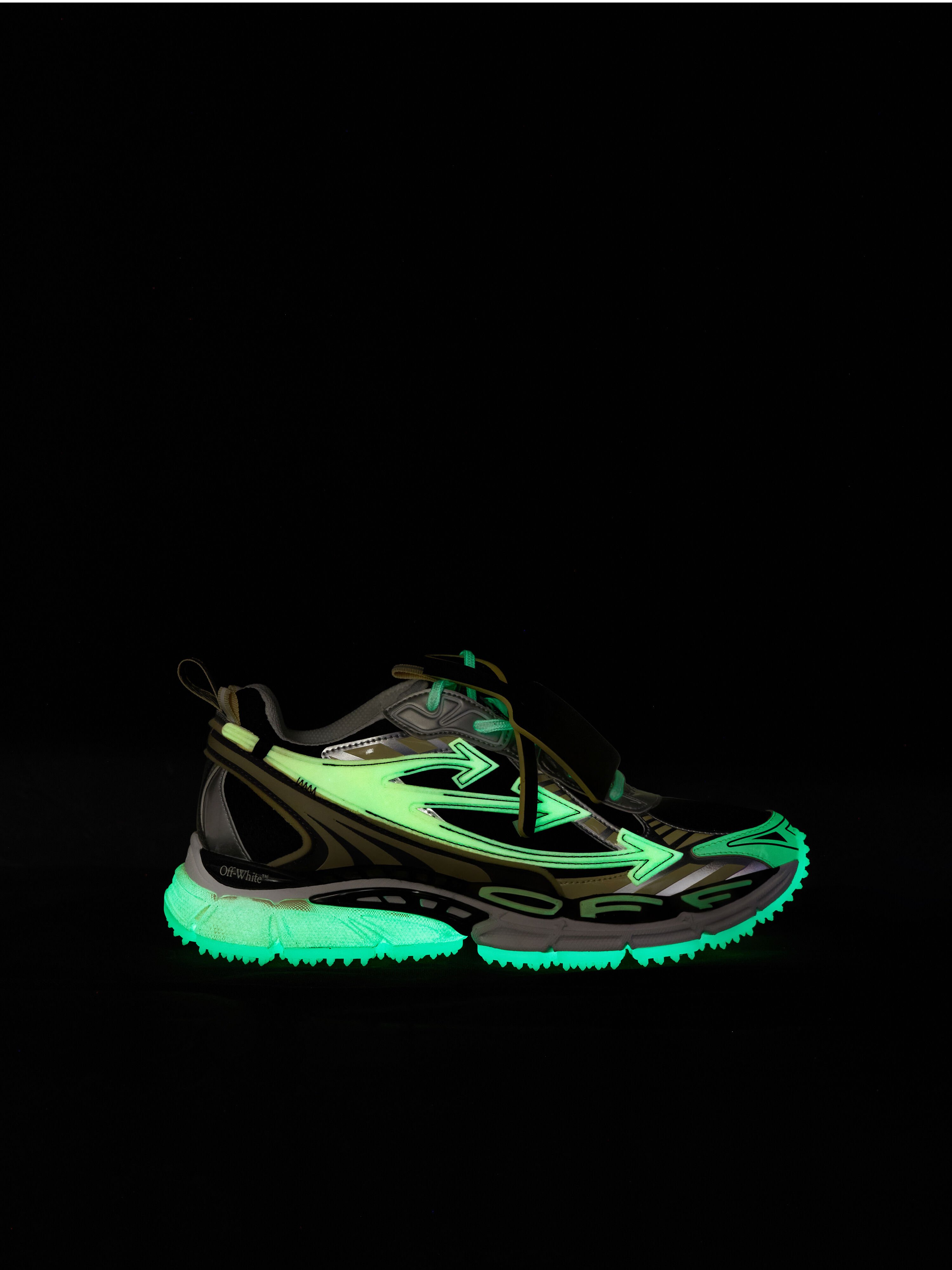 Be Right Back Glow-In-The-Dark Sneakers OFF WHITE Be Right Back Glow-In-The-Dark Sneakers BLACK - GLOW IN THE DARK OMIA295S26FAB003