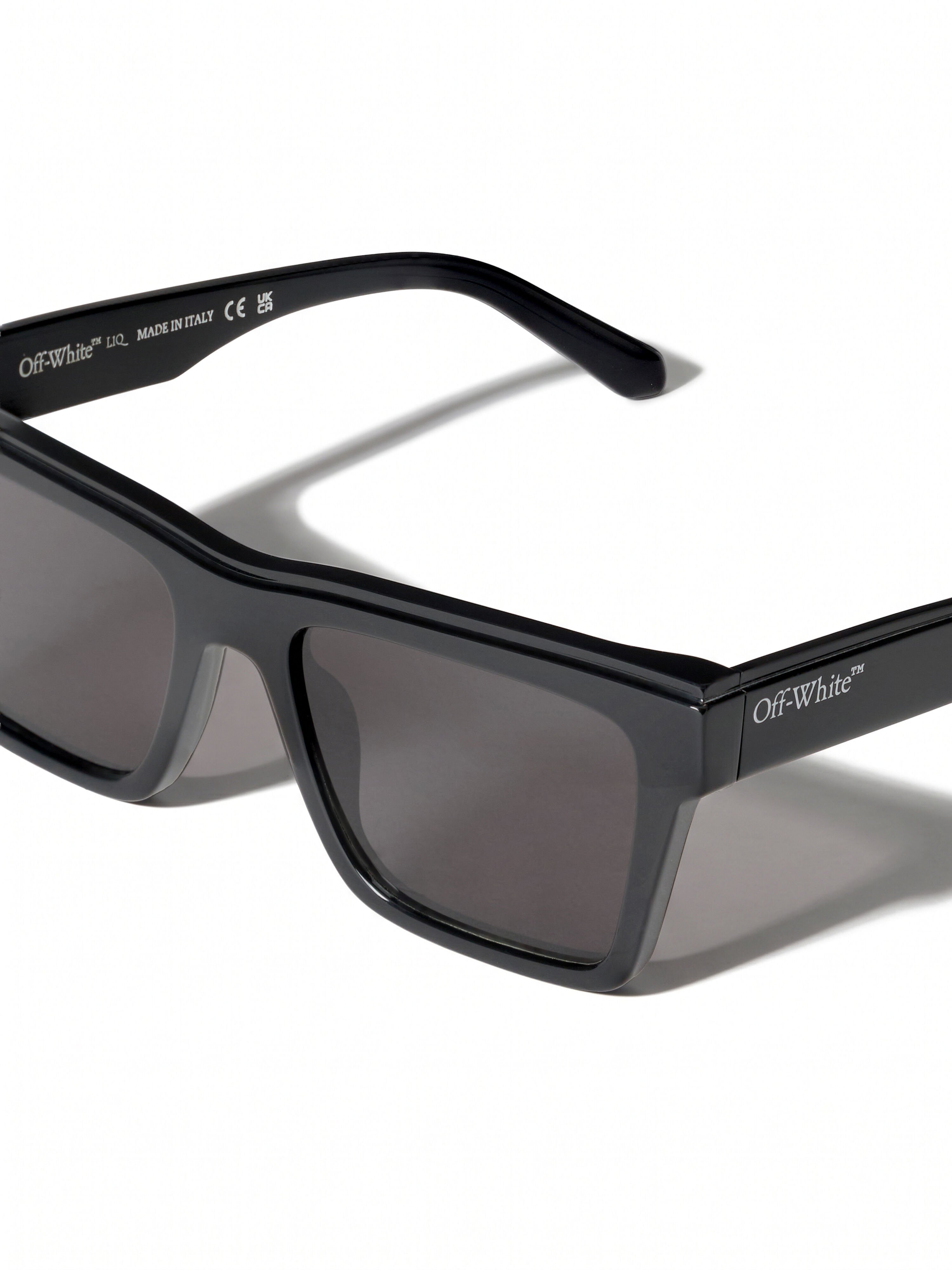 Virginia Smoke Lens Sunglasses OFF WHITE Virginia Smoke Lens Sunglasses Shiny Black OW1037100753