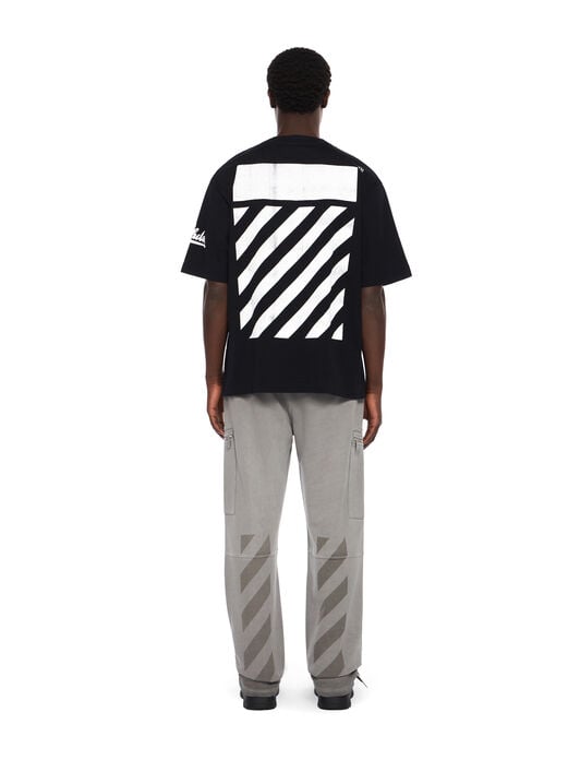 Big Off Diagonal Skate Logo T-Shirt OFF WHITE Big Off Diagonal Skate Logo T-Shirt BLACK - WHITE OMAA120F25JER00L