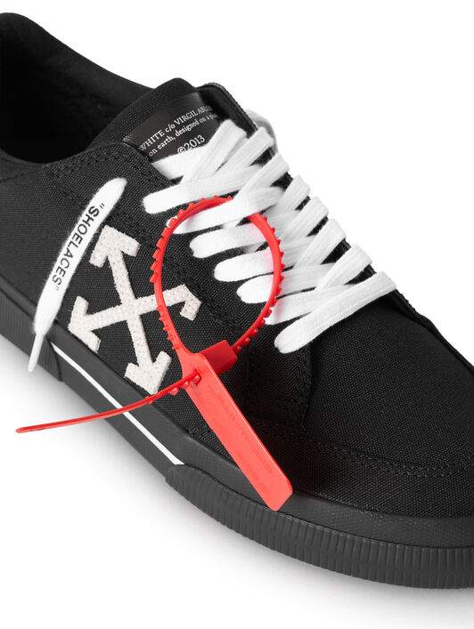 OFF WHITE Vulcanized Low Sneakers BLACK/WHITE OMIA293C99FAB003