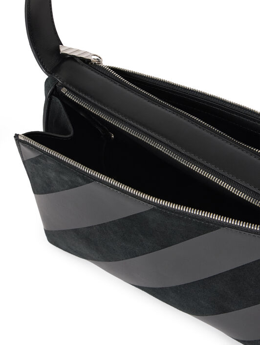 OFF WHITE Sandbag 404 Diagonal Bag BLACK OWNN18NS26LEA001