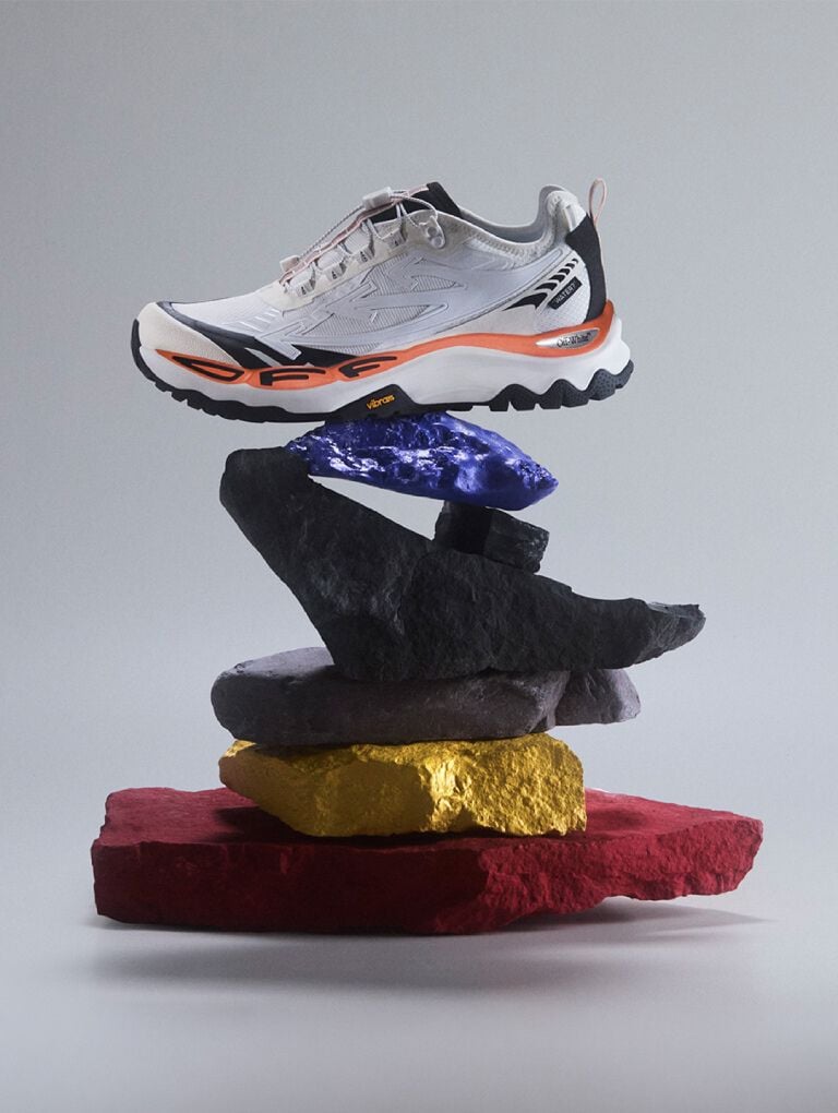 Be Right Back Trail Low Sneakers OFF WHITE Be Right Back Trail Low Sneakers GREY/WHITE OF05800025