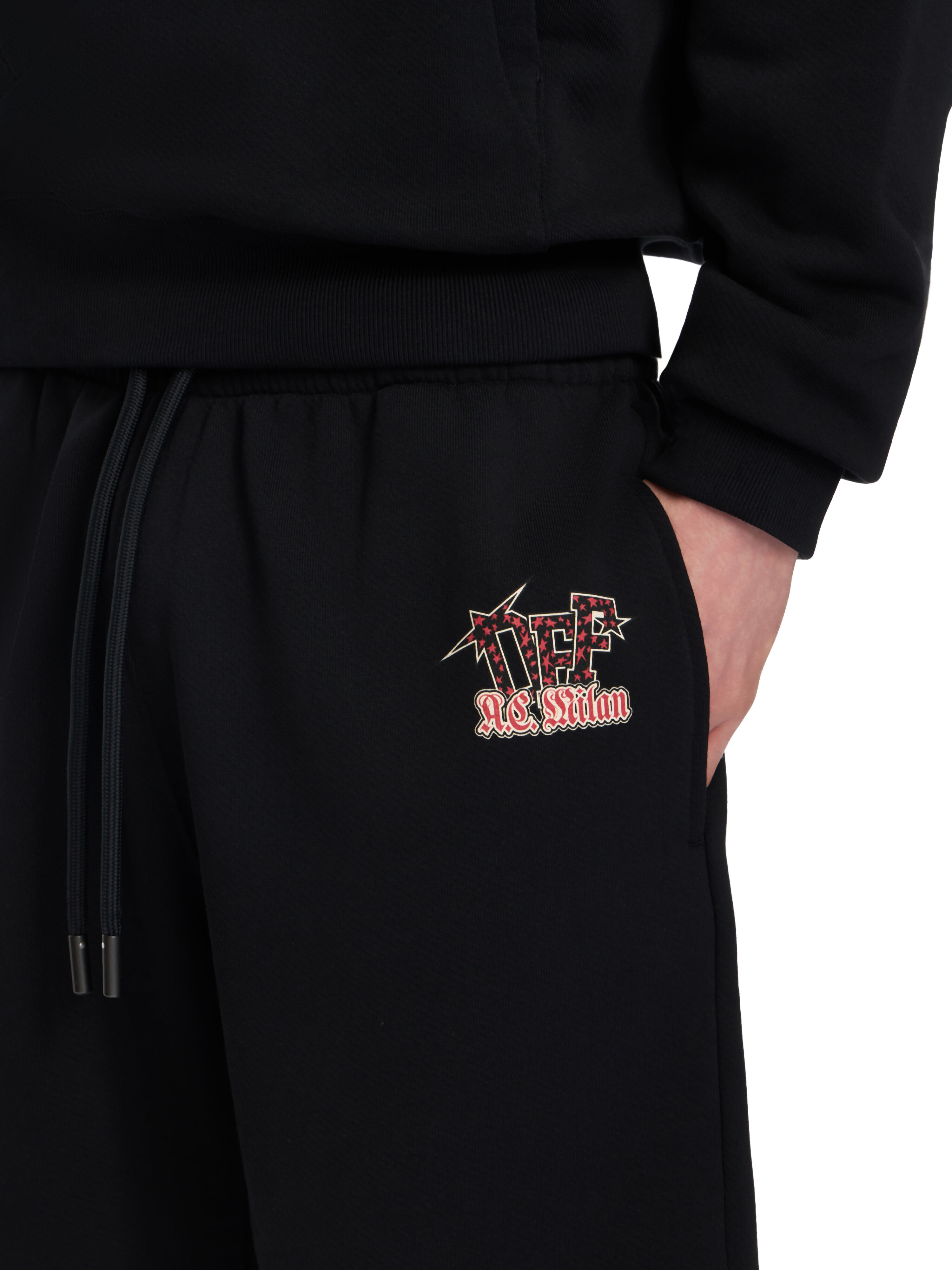 OFF WHITE Off-White™ c/o AC Milan Skate Sweatshorts BLACK RED 44MCI013G25F001