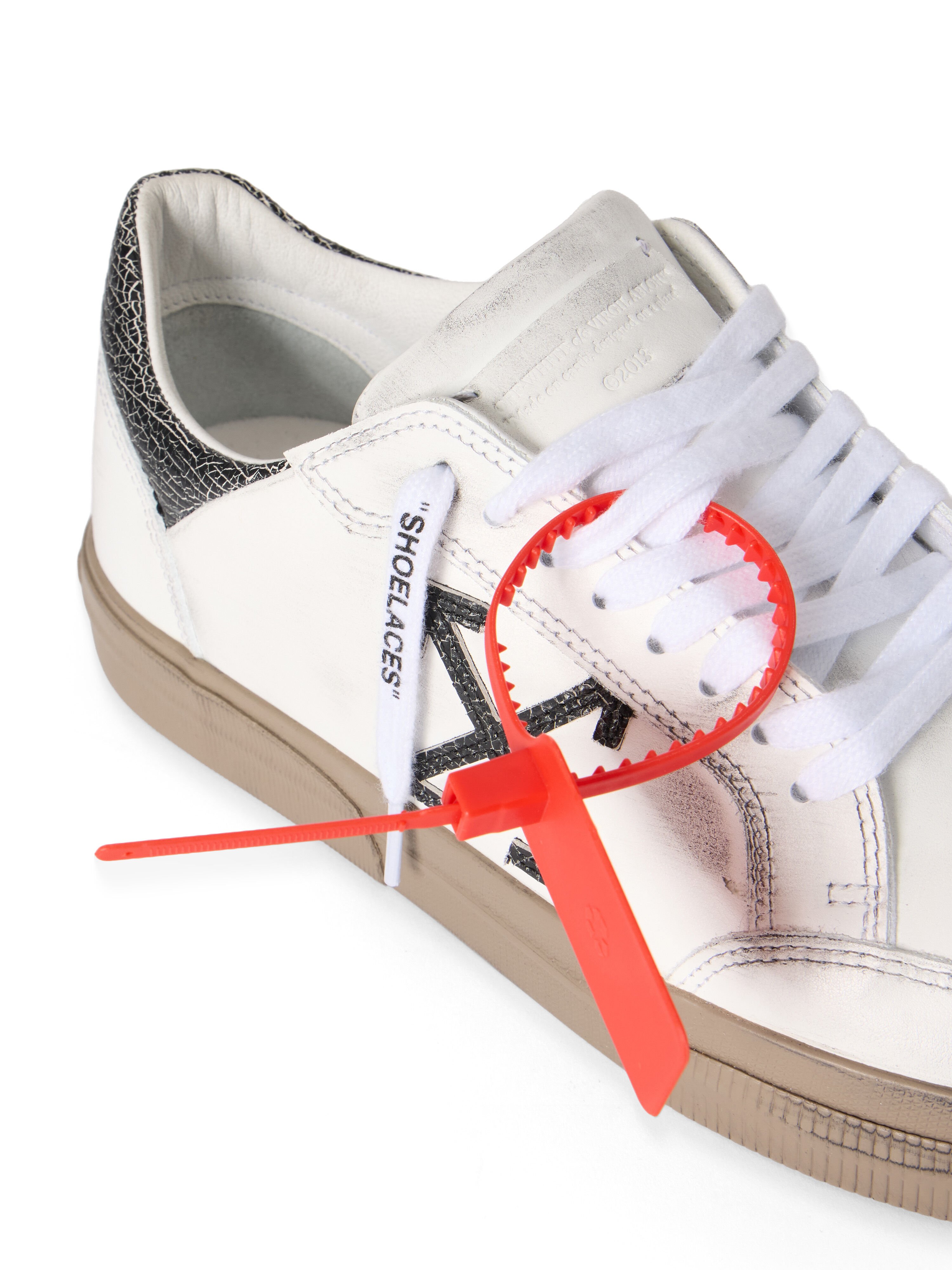 off white vintage sneaker