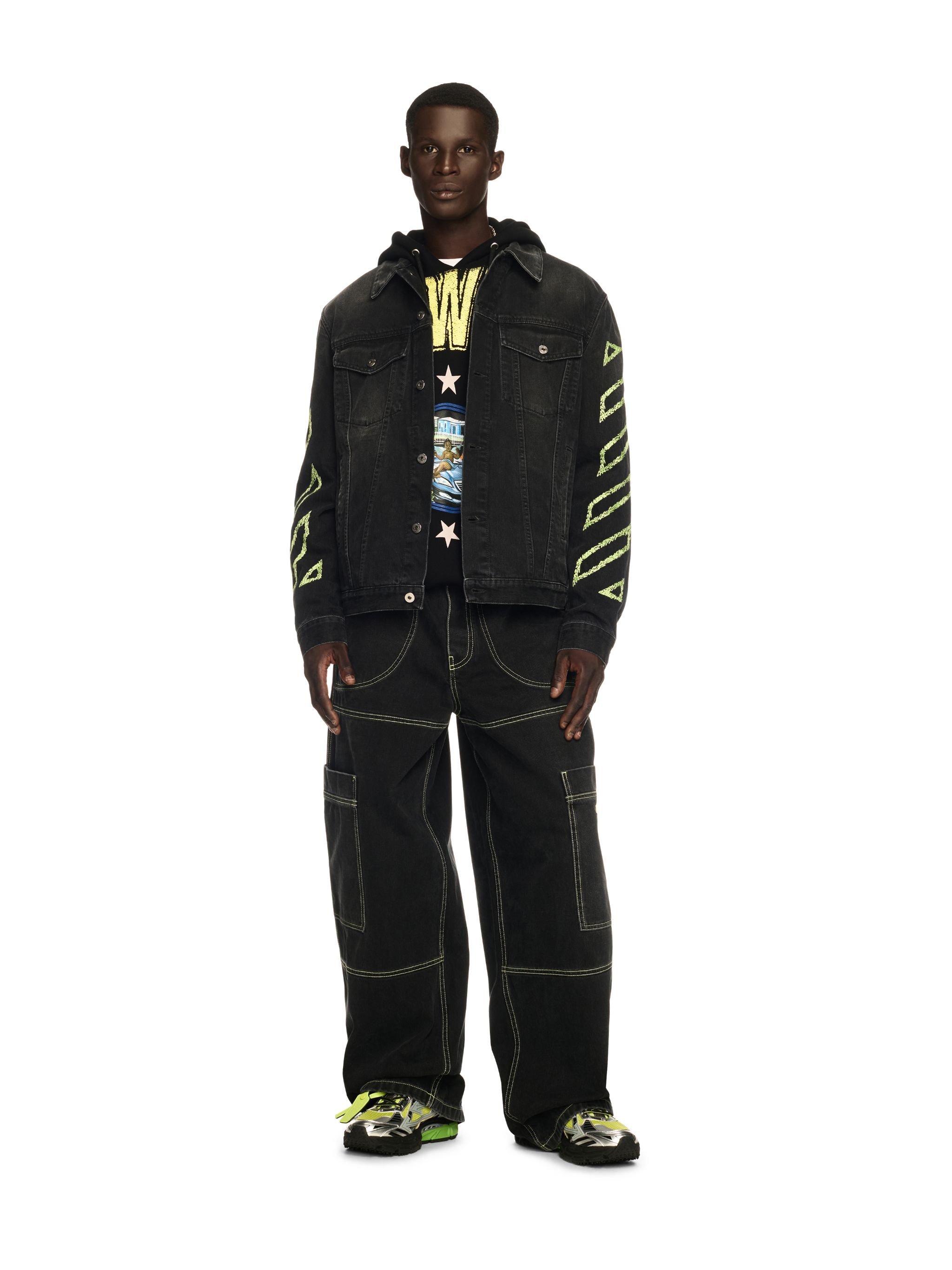 OFF WHITE Black Irregular Cargo Jeans BLACK OMYA18QS25DEN002