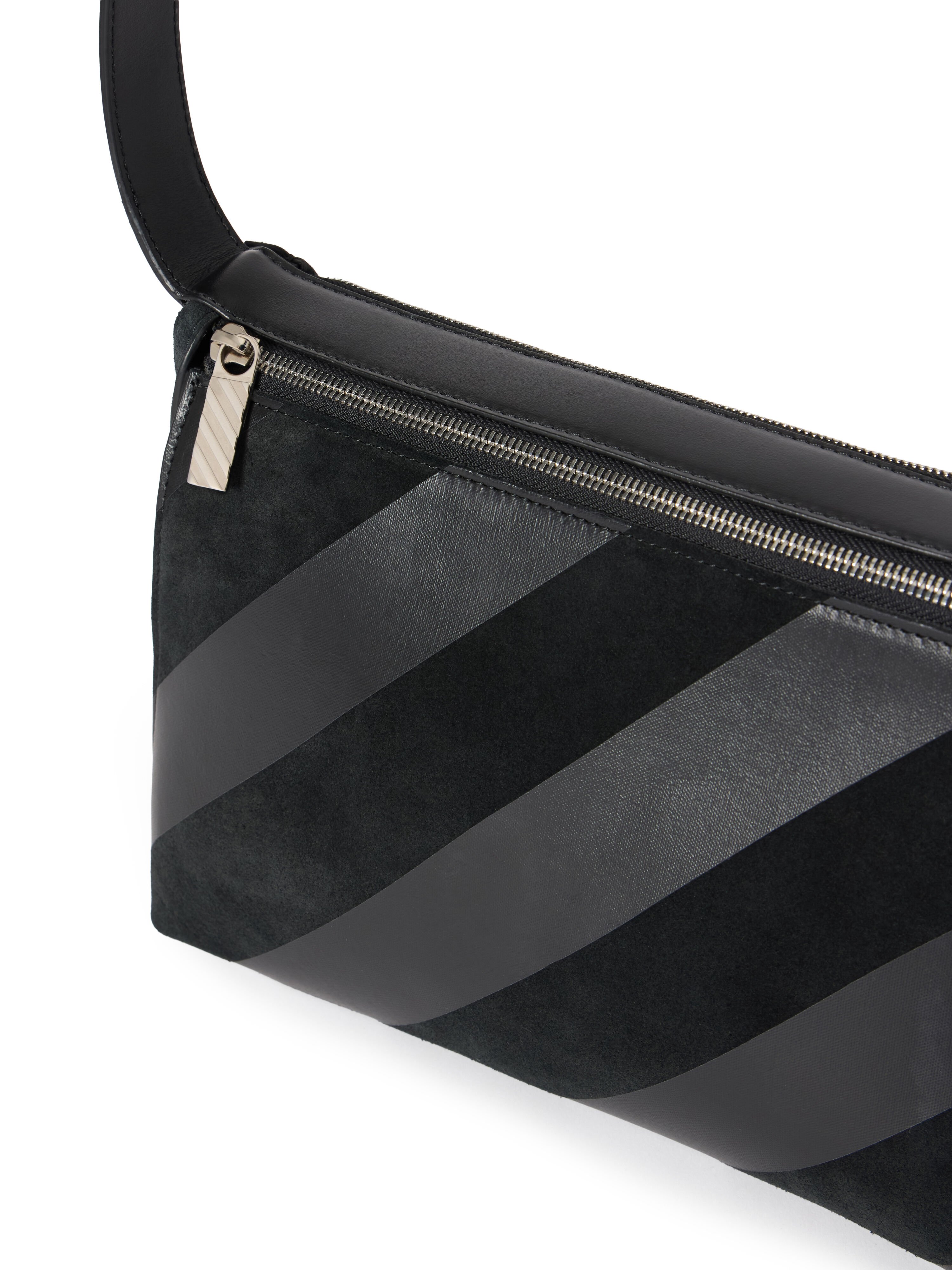 OFF WHITE Sandbag 404 Diagonal Bag BLACK OWNN18NS26LEA001