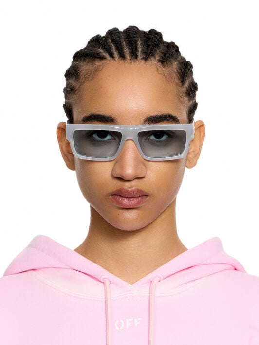 Montgomery Light Blue Lens Sunglasses OFF WHITE Montgomery Light Blue Lens Sunglasses Shiny Black OW1035094056