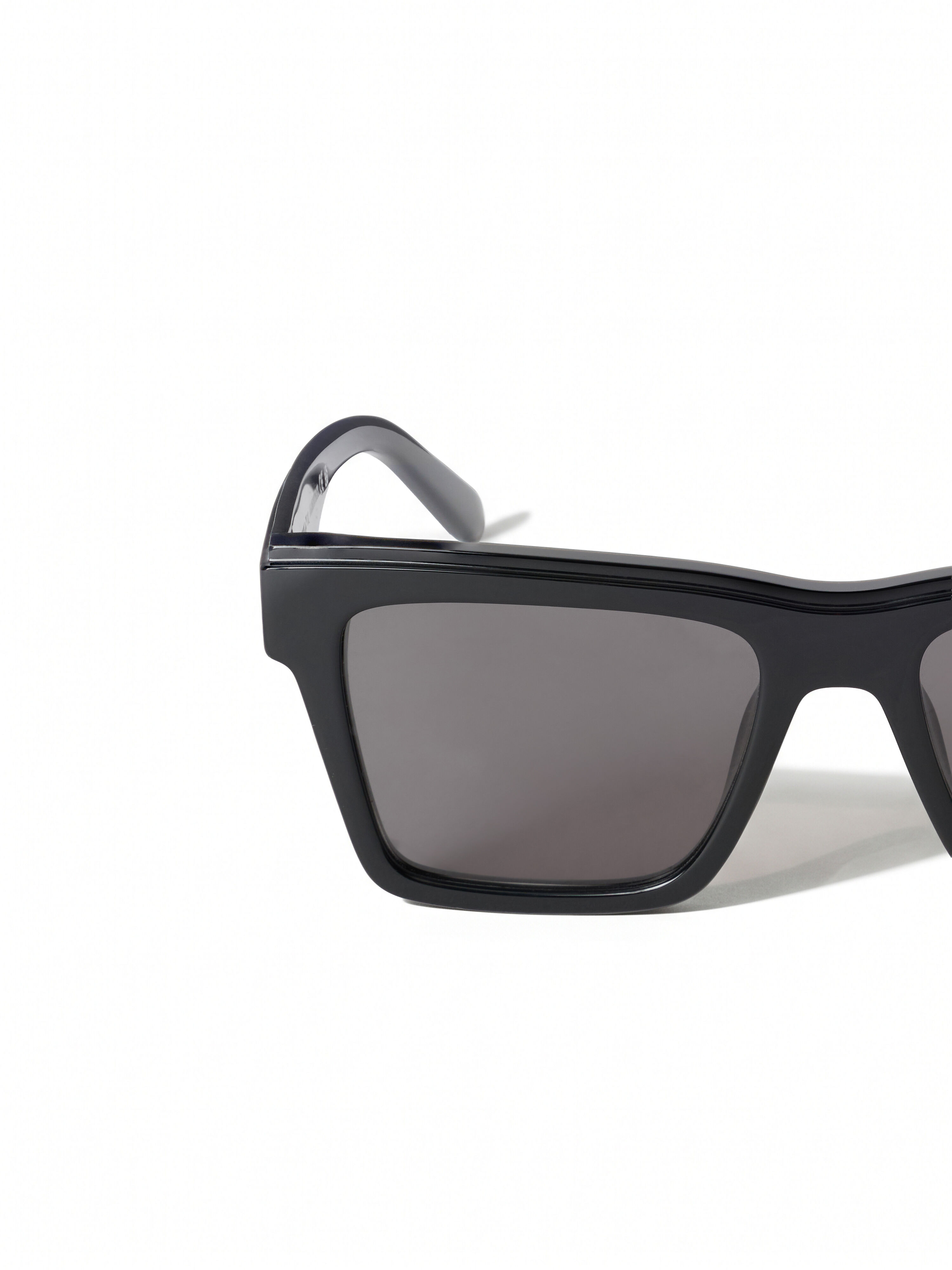 Virginia Smoke Lens Sunglasses OFF WHITE Virginia Smoke Lens Sunglasses Shiny Black OW1037100753