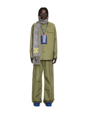 OFF WHITE MILITÄRGRÜNE BAUMWOLL-CARGOHOSE MIT PFEIL-DETAILS GRÜN OMCF042F24FAB001