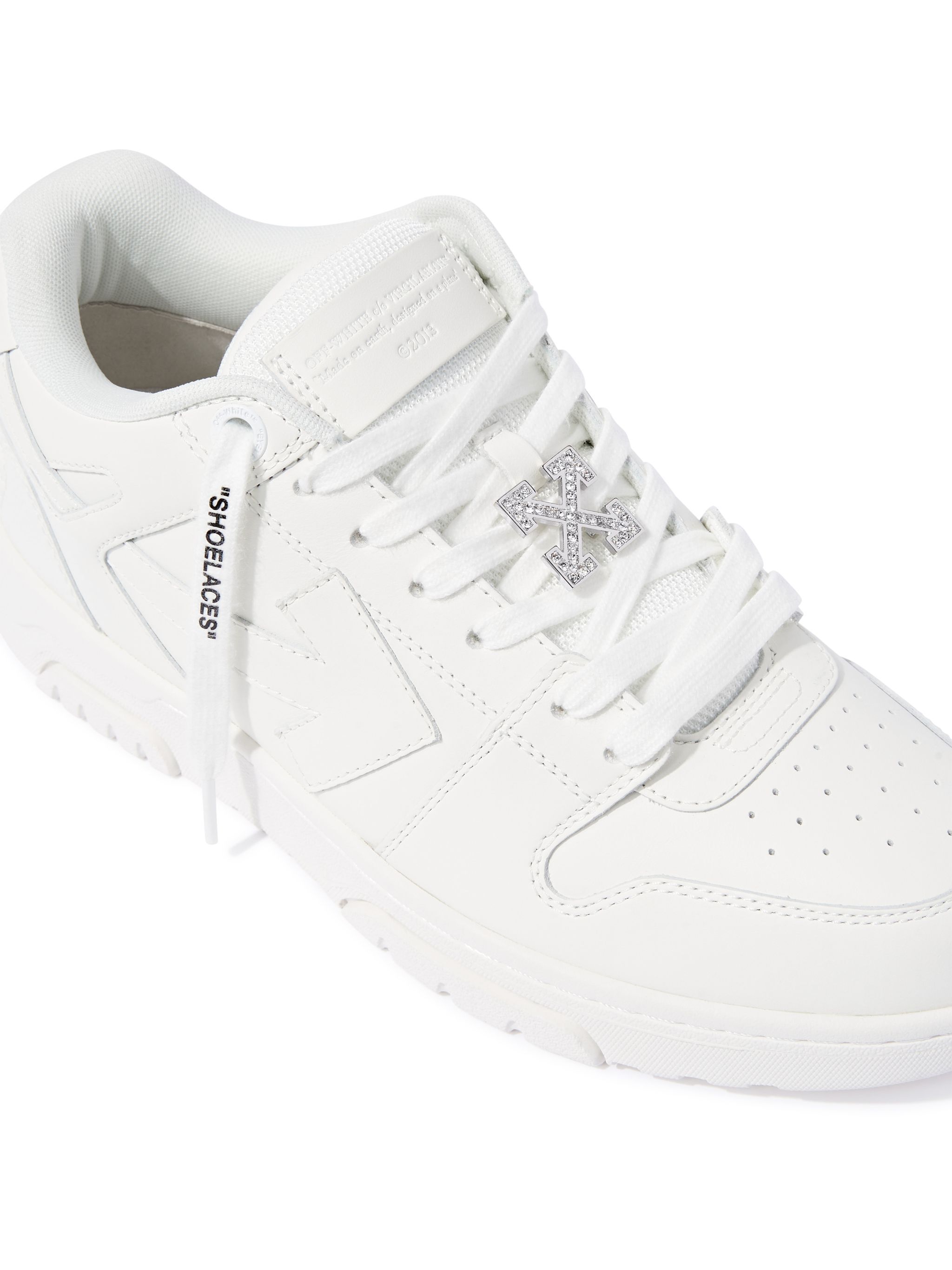 OFF WHITE Silver Arrow Dubrae Charm GREY OMZF001T25MET001