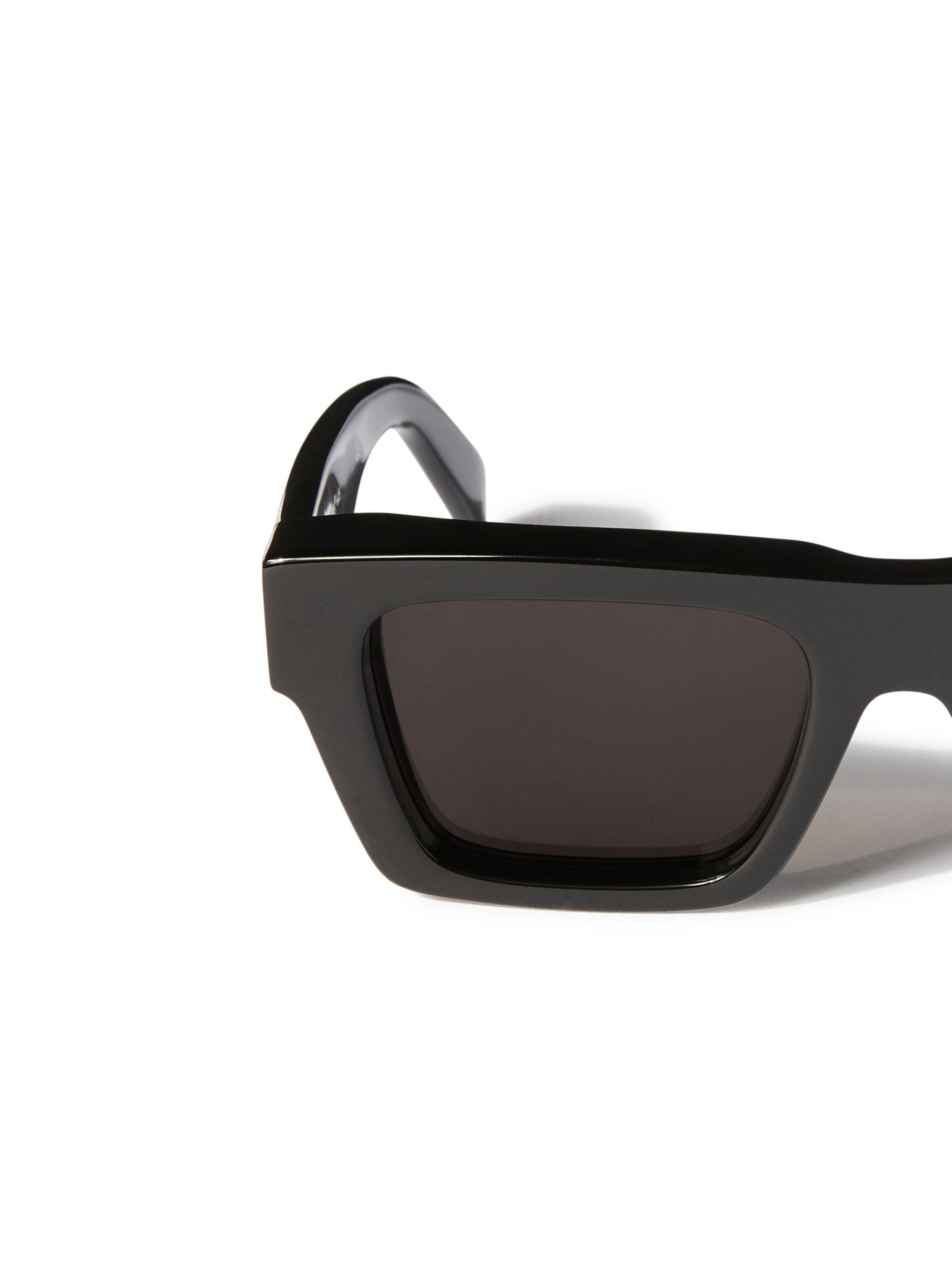 OFF WHITE Oregon Sunglasses BLACK OERI145S25PLA001