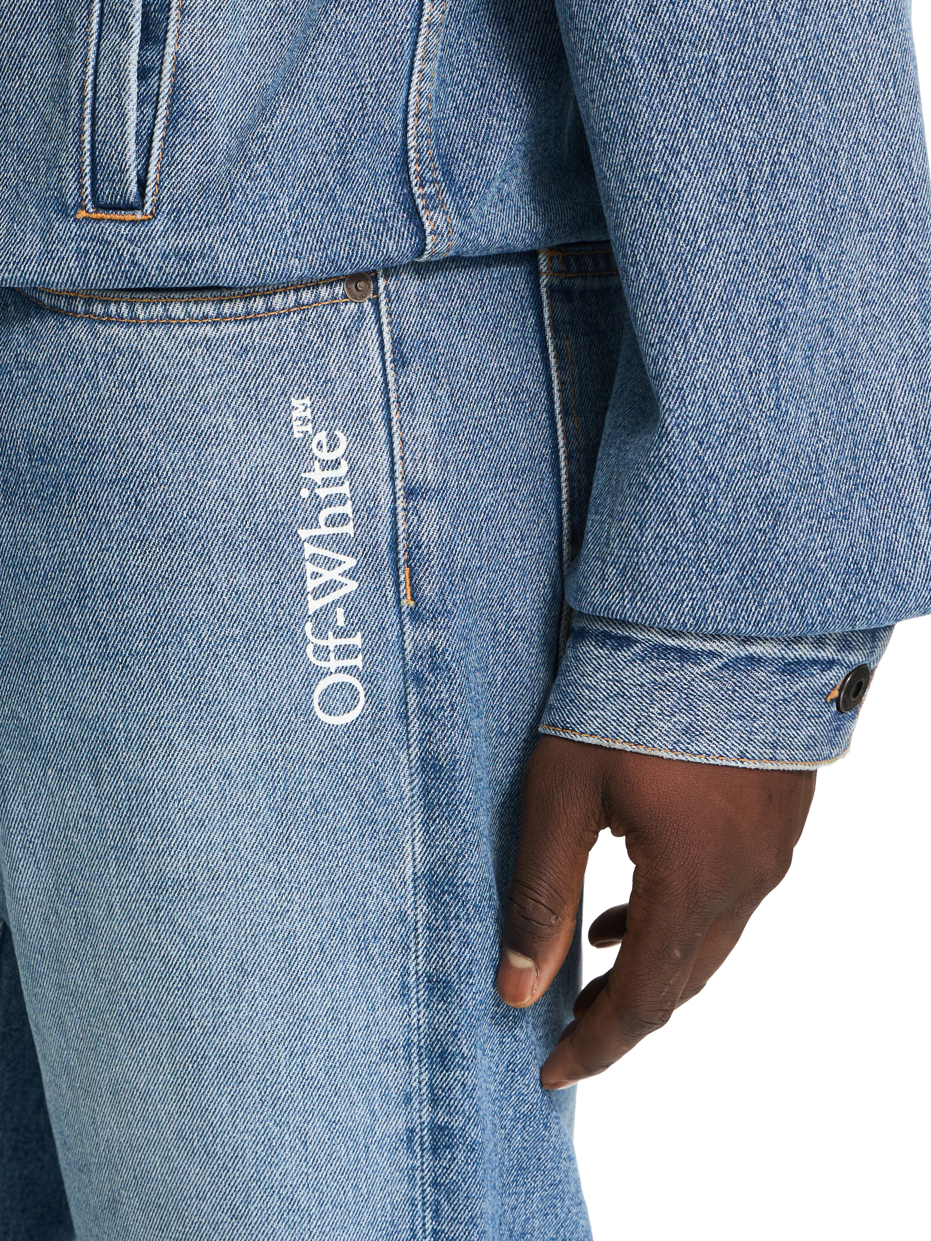 OFF WHITE Half Arrow Slim Relaxed Jeans LIGHT MEDIUM BLUE 44XYA18JS26D002