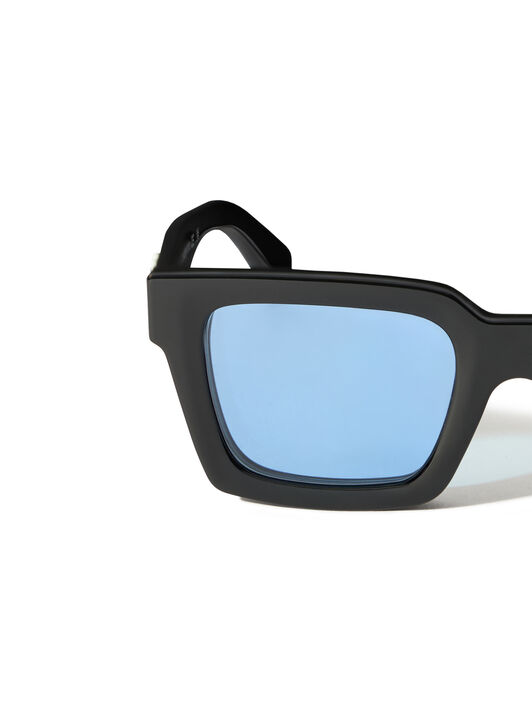 OFF WHITE Clip On Light Blue Lens Sunglasses Shiny Black OW9000104550