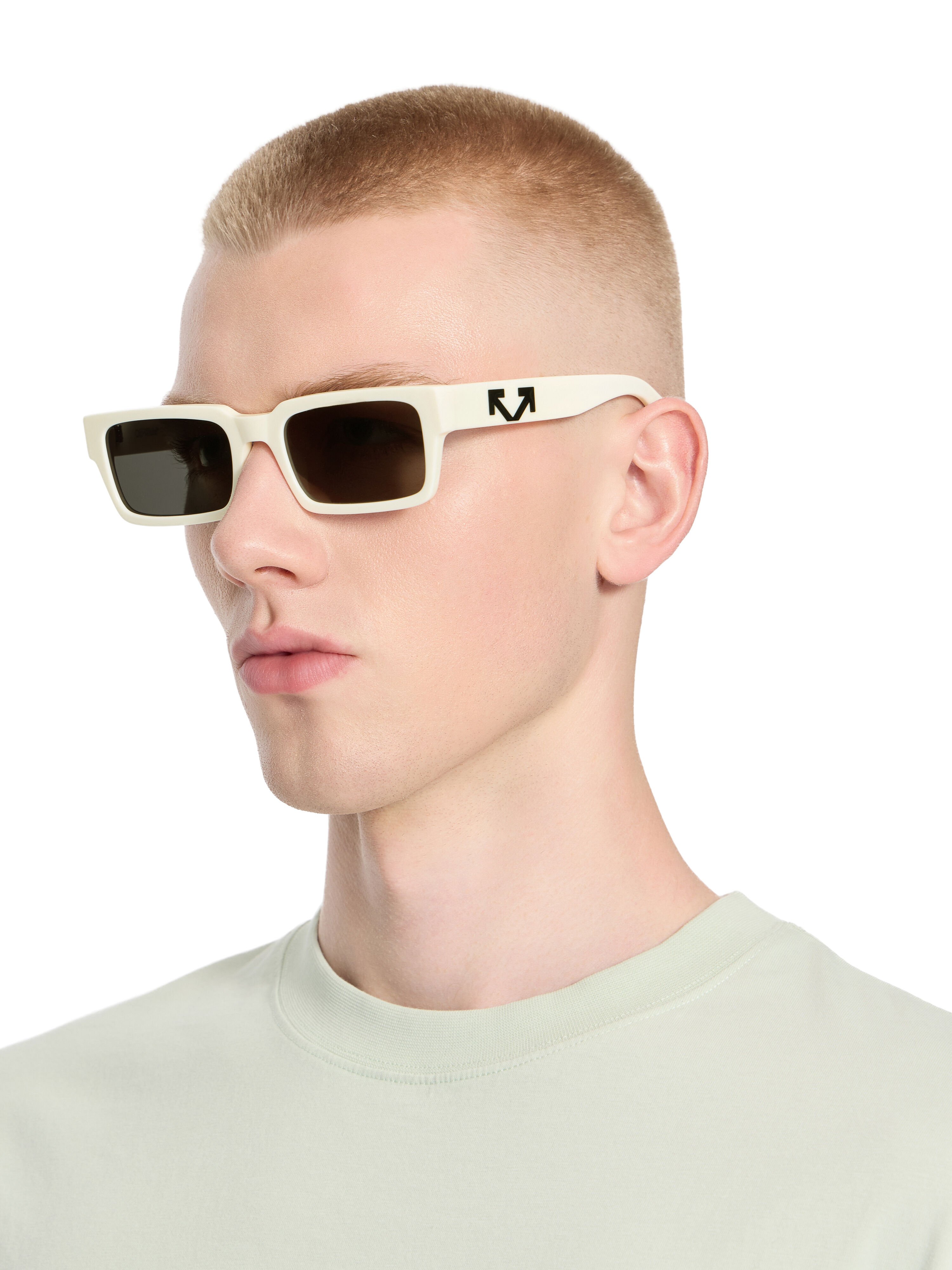 Huntington Smoke Lens Sunglasses OFF WHITE Huntington Smoke Lens Sunglasses Shiny Black OW1032010755