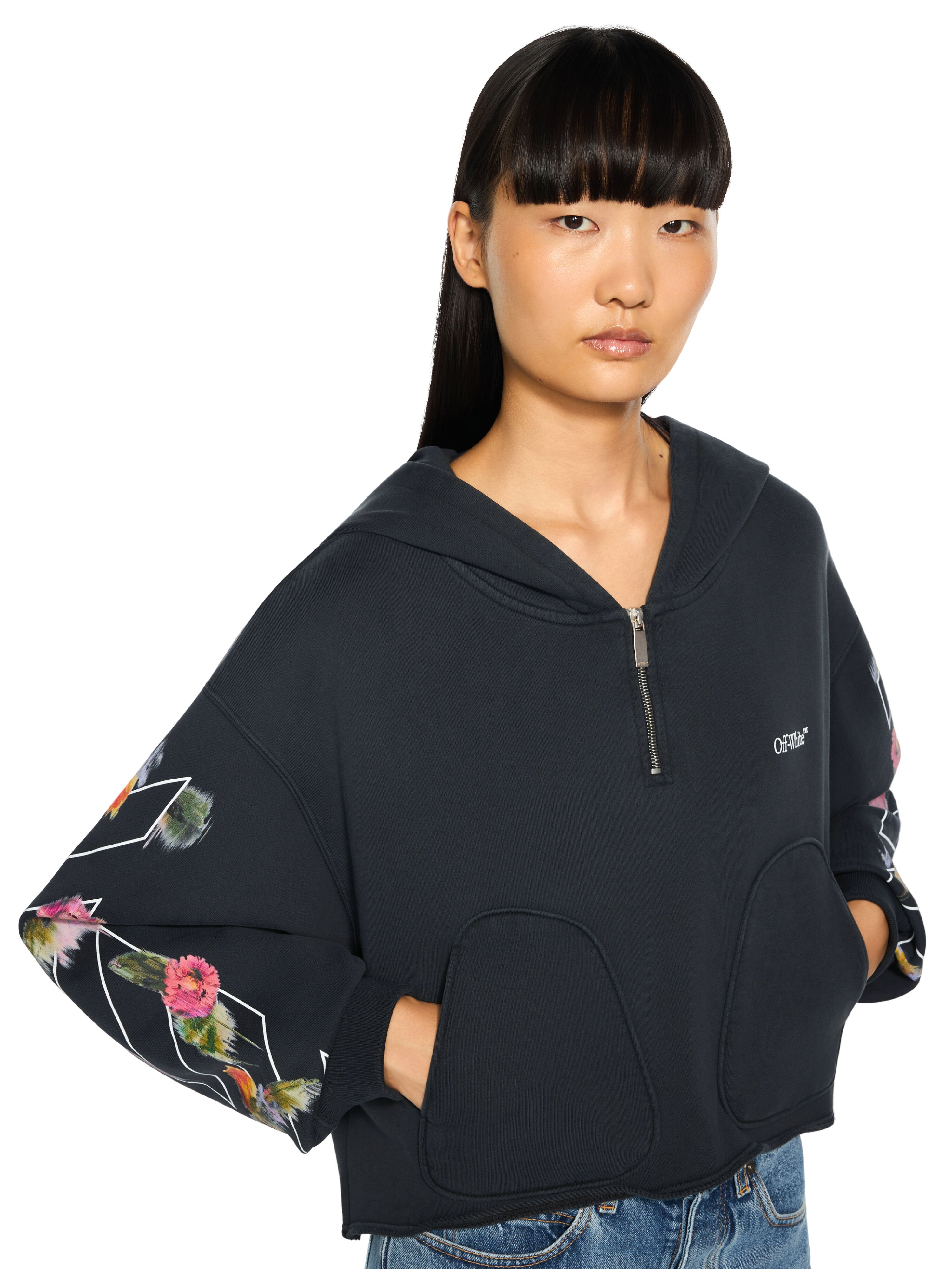 Bookish Flower Poket Crop Hoodie OFF WHITE Bookish Flower Poket Crop Hoodie Fade Out Black White 2FE00499T