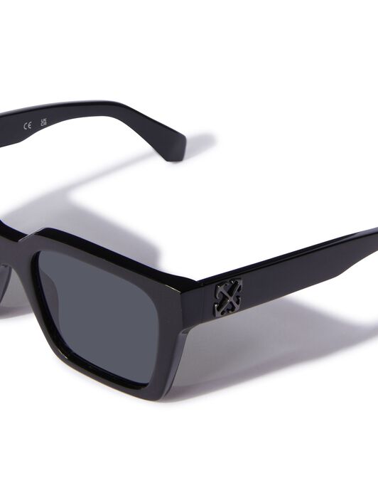 OFF WHITE SCHWARZ/DUNKELGRAUE BRANSON SONNENBRILLE SCHWARZ OERI111C99PLA001