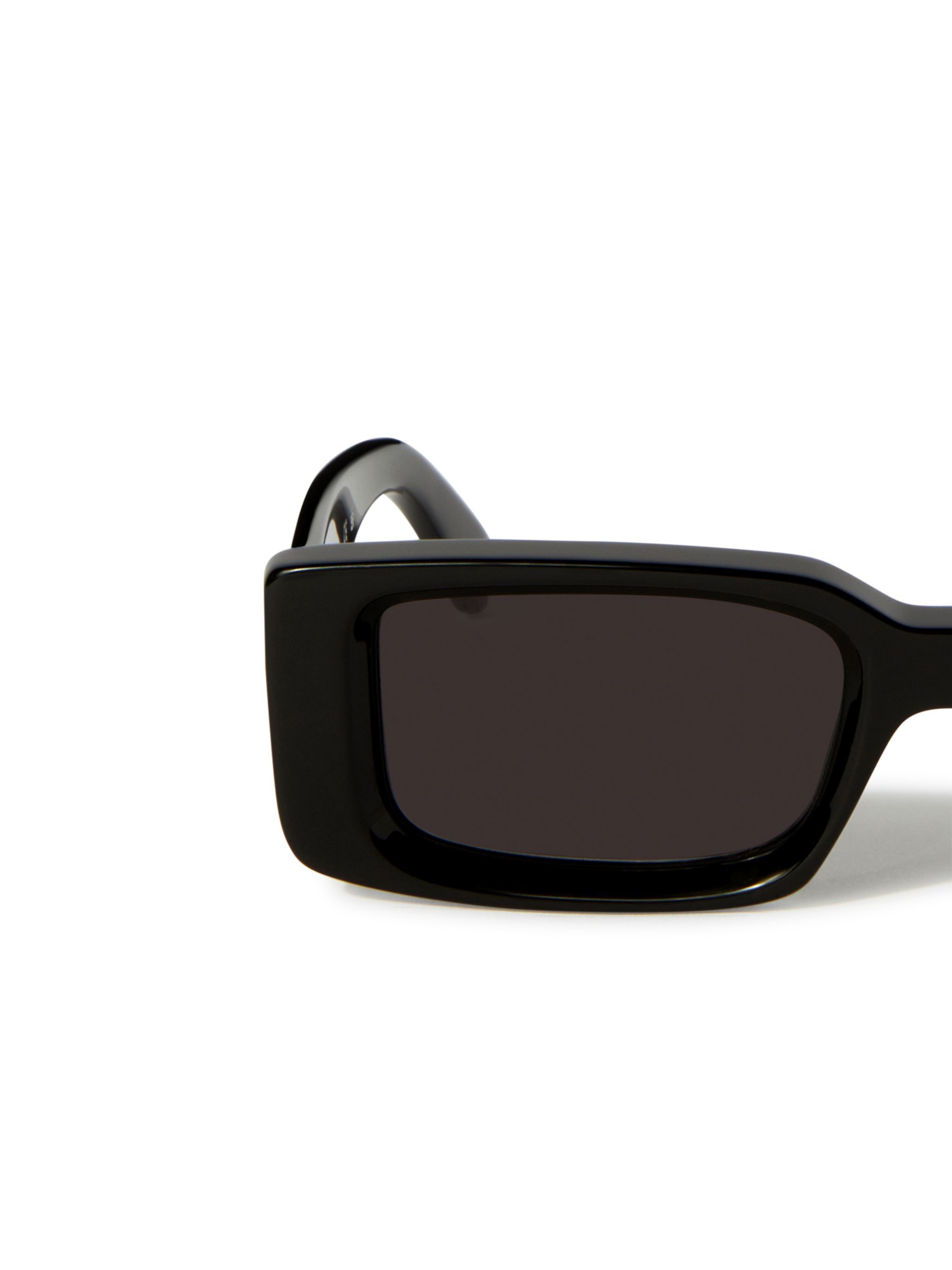 OFF WHITE Arthur Sunglasses BLACK OERI127C99PLA001