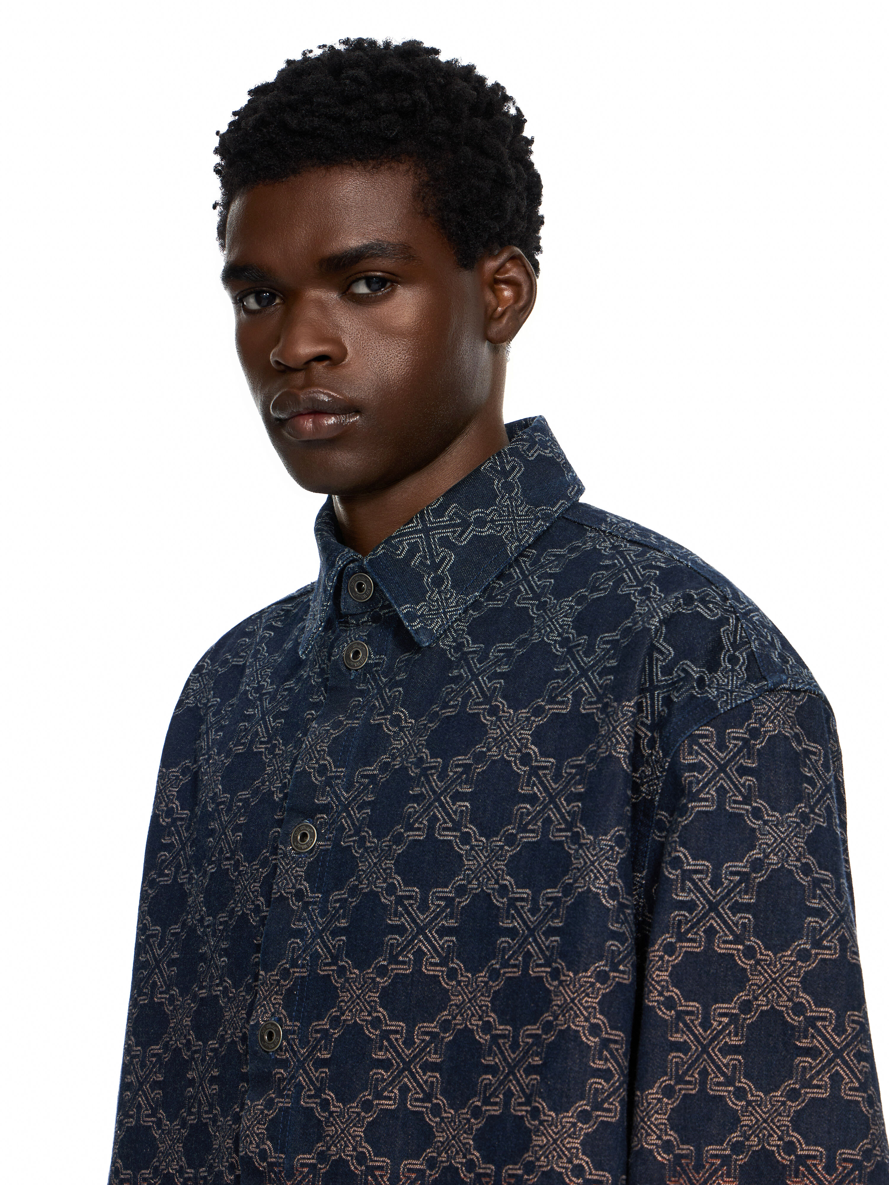 Arrow Monogram Degradé Jacquard Denim Overshirt OFF WHITE Arrow Monogram Degradé Jacquard Denim Overshirt DEGRADE 44MYD060F26D001