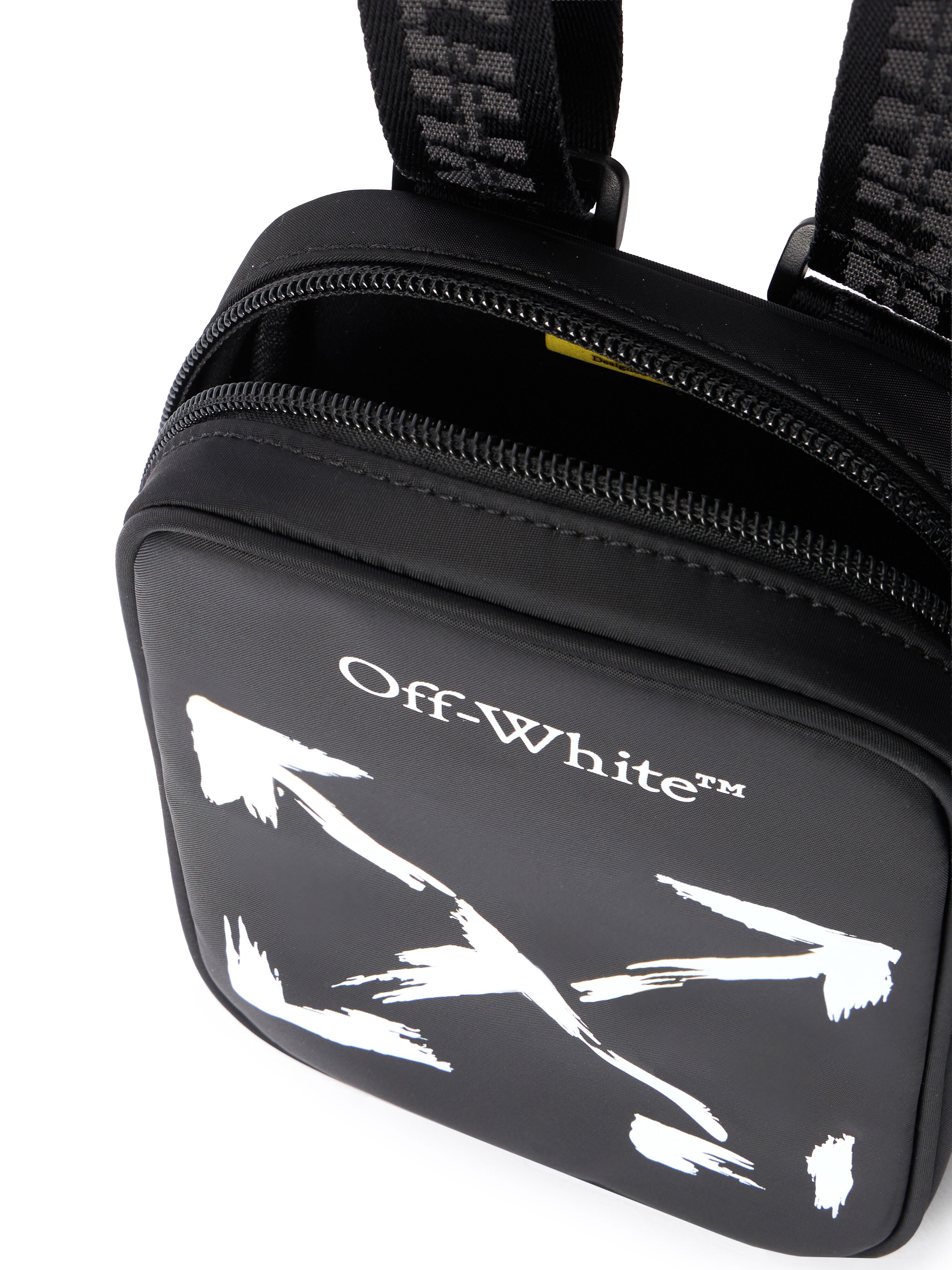OFF WHITE Arrow Paint  Crossbody WHITE OBNQ002S26FAB001
