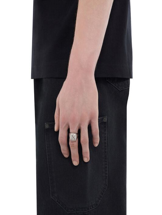Arrow Textured Ring OFF WHITE Arrow Textured Ring SILVER OMOC07LC99MET001