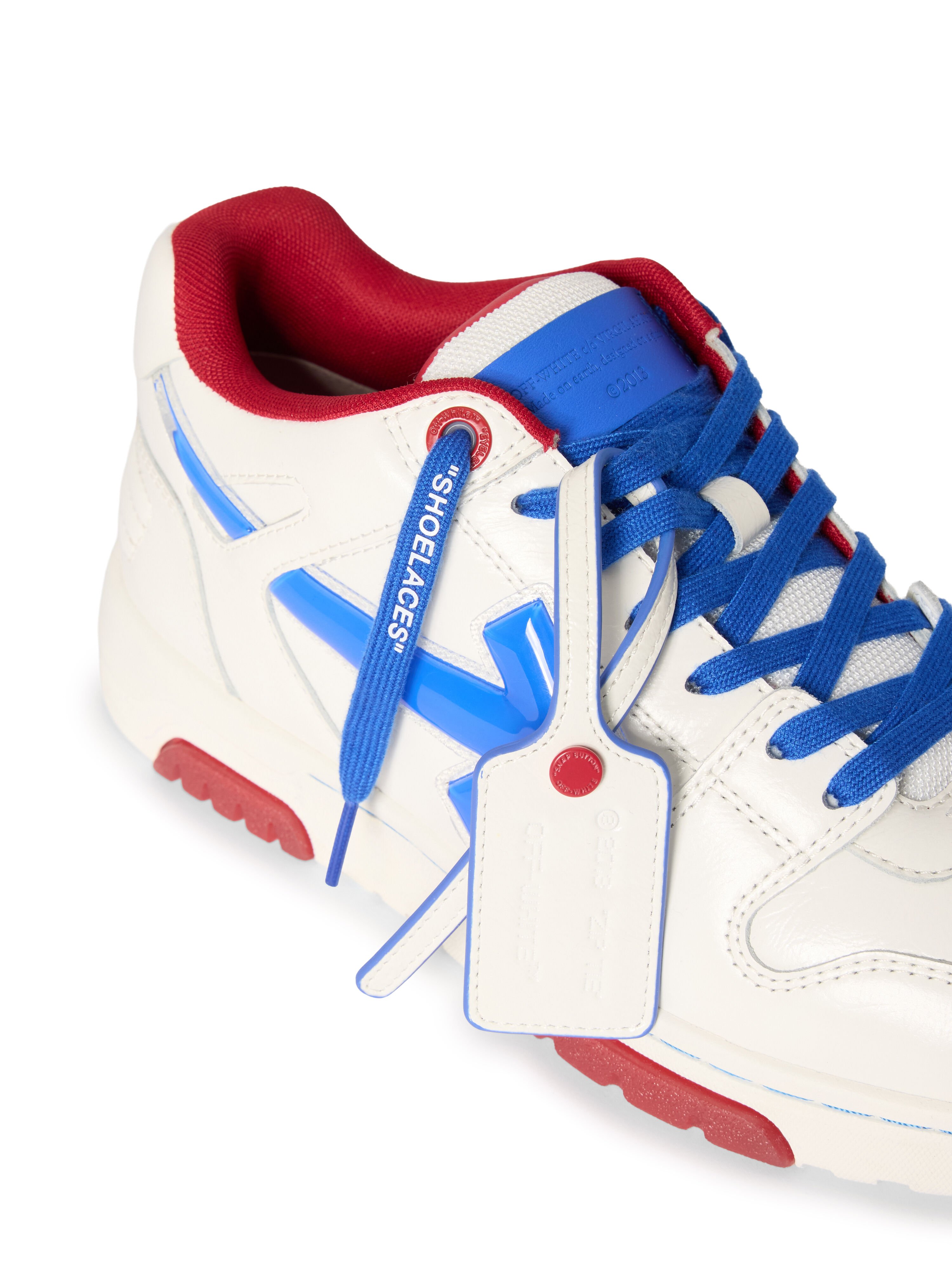 Out Of Office Bubble Arrow Sneakers OFF WHITE Out Of Office Bubble Arrow Sneakers WHITE - COBALT BLUE OMIA189S26LEA009