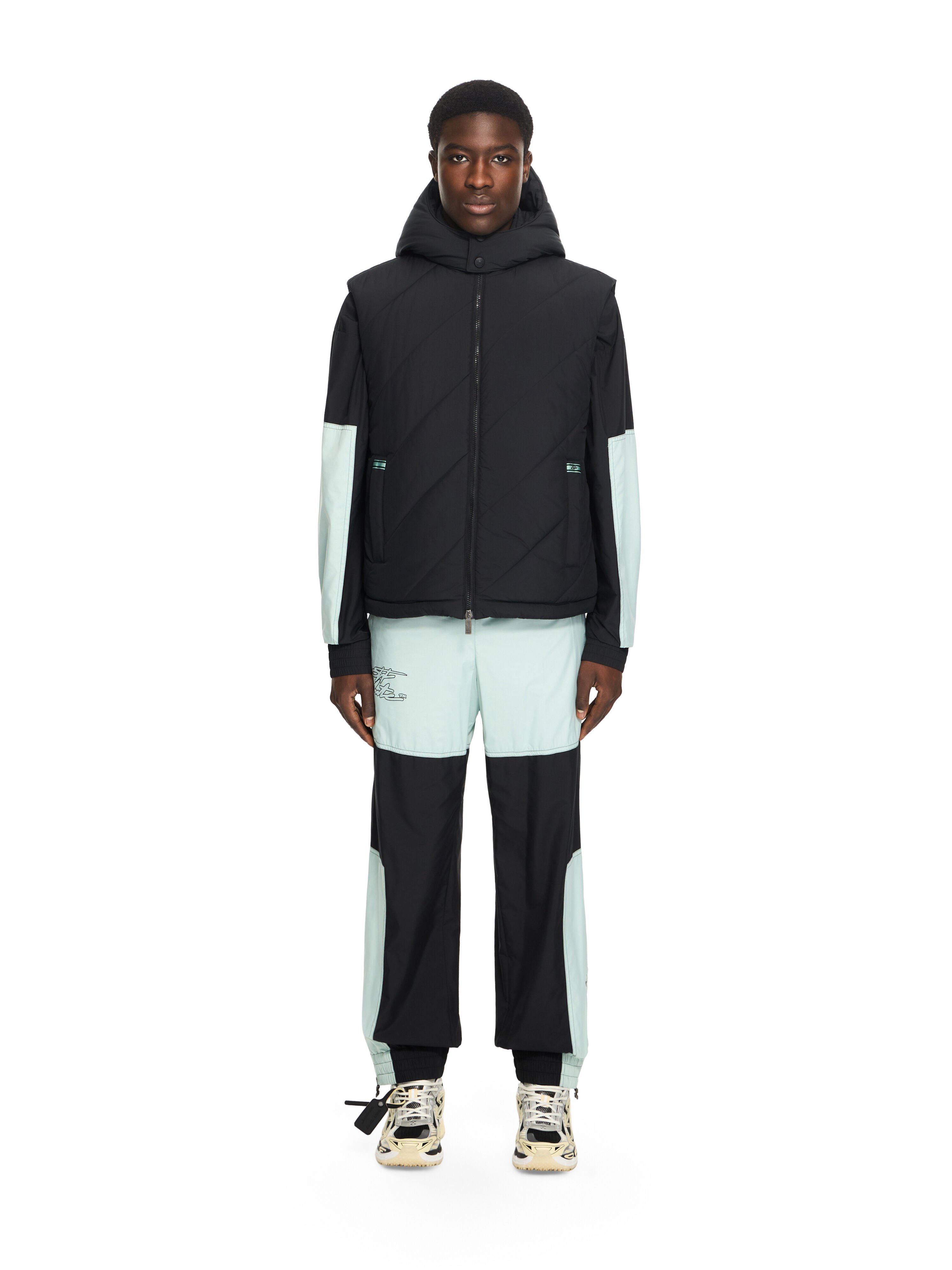 OFF WHITE Arrow Diagonal Puffer Vest BLACK 44XEX00FS26F001