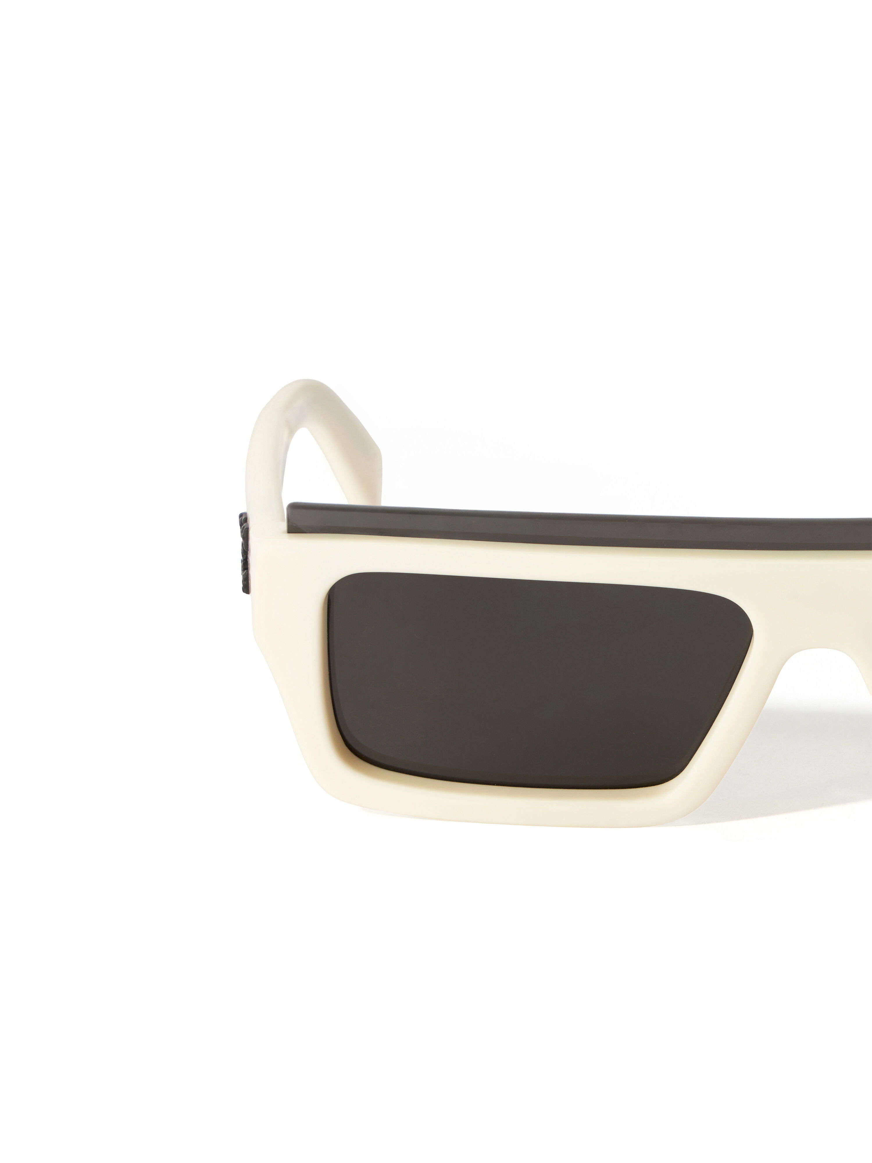 OFF WHITE Elizabeth S Dark Grey Lens Sunglasses Shiny Black OW10480107137