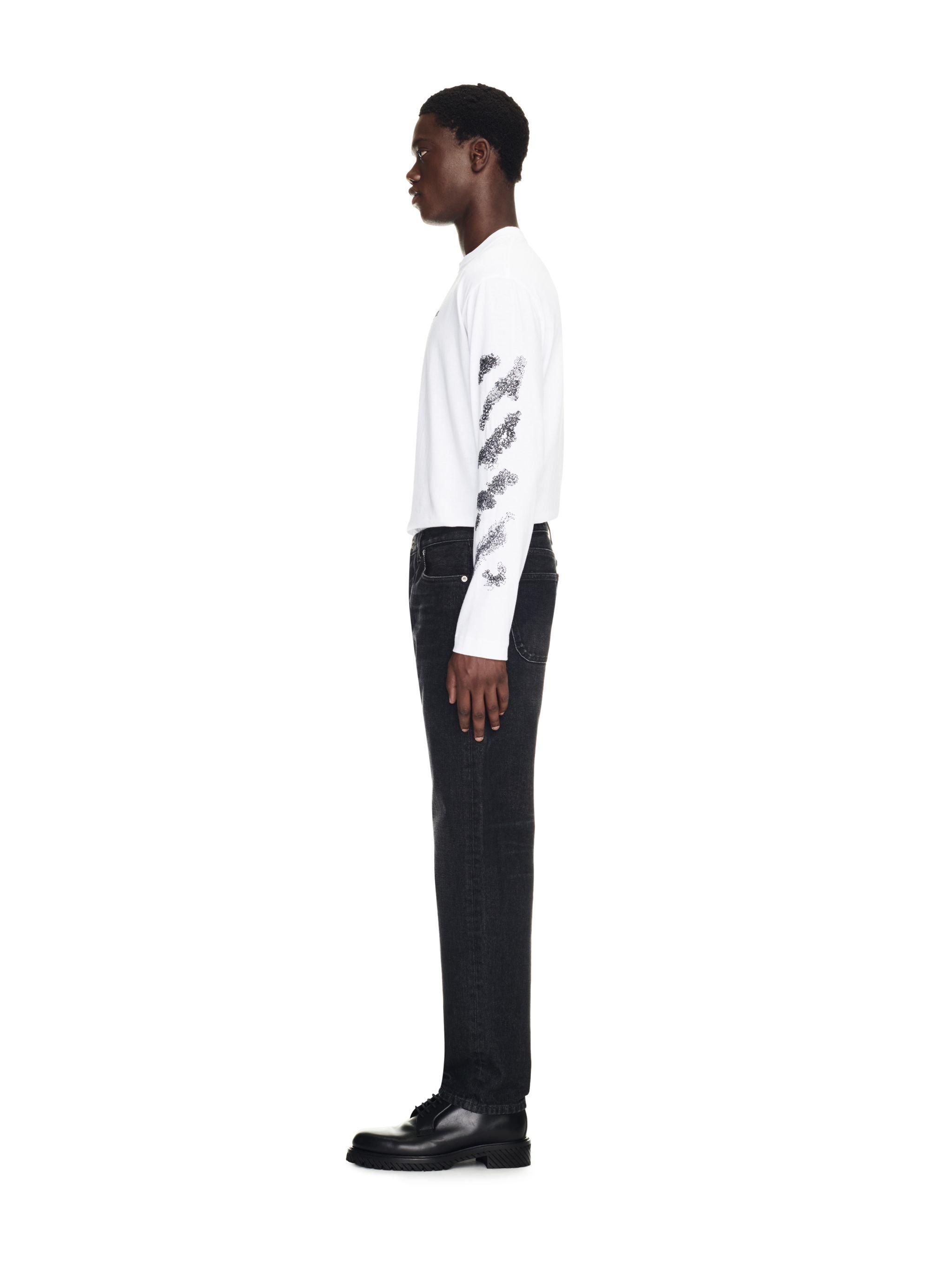 OFF WHITE Vintage Black Arrow Tapered Jeans BLACK OMYA175C99DEN001