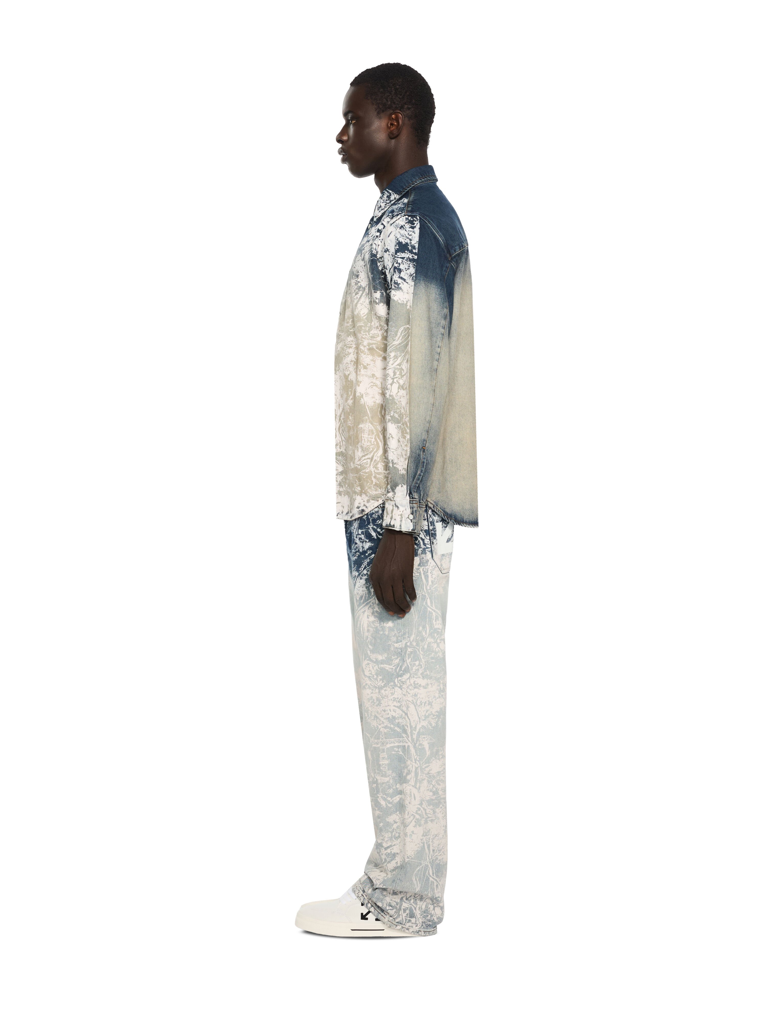 City Nature Slim Relaxed Jeans OFF WHITE City Nature Slim Relaxed Jeans OMBRE BLEACH BLUE 44MYA18JF26D00D