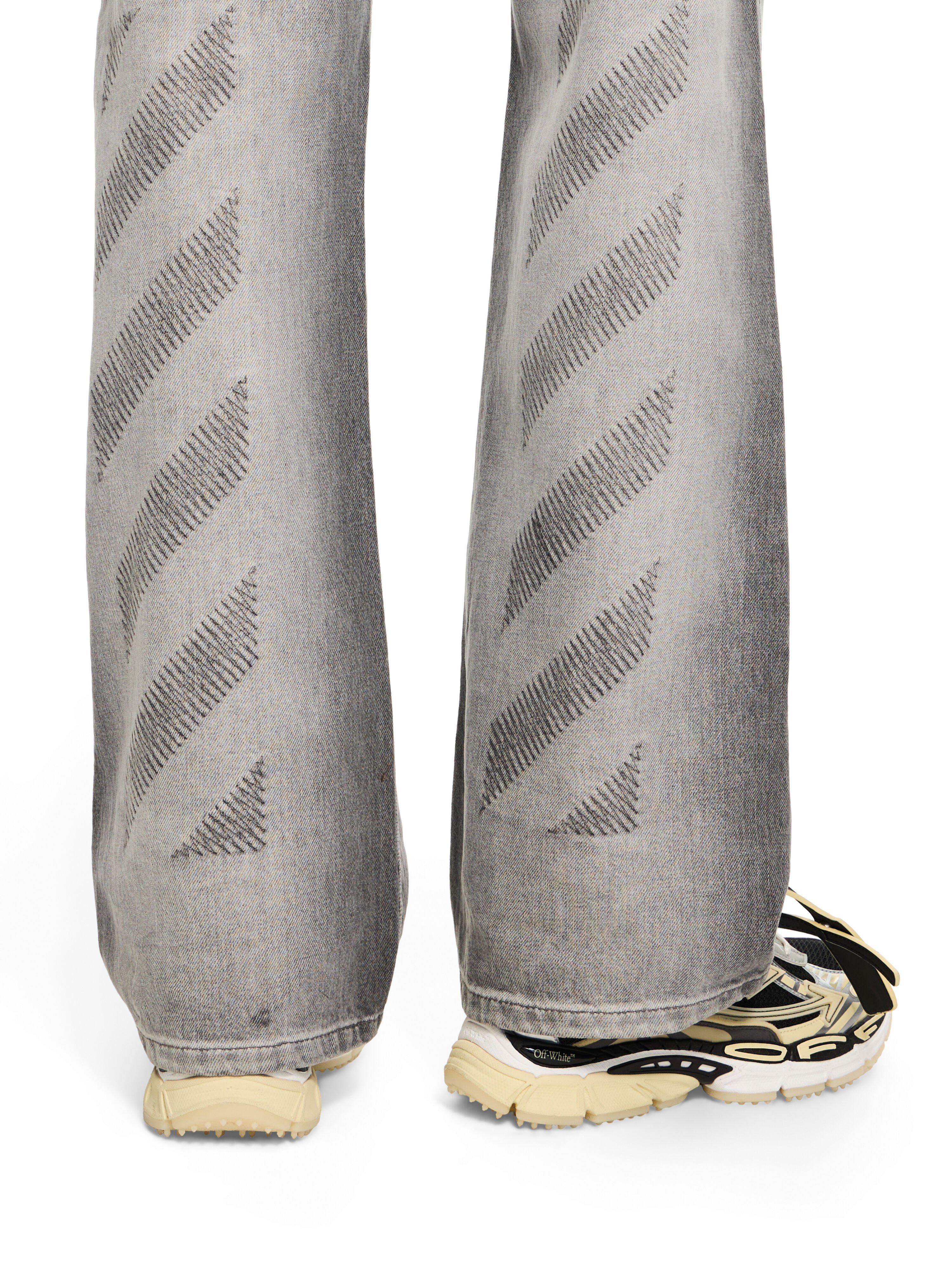 OFF WHITE Diagonal Embroidery Slim Relaxed Jeans SUN-FADED GREY 44XYA18JS26D003