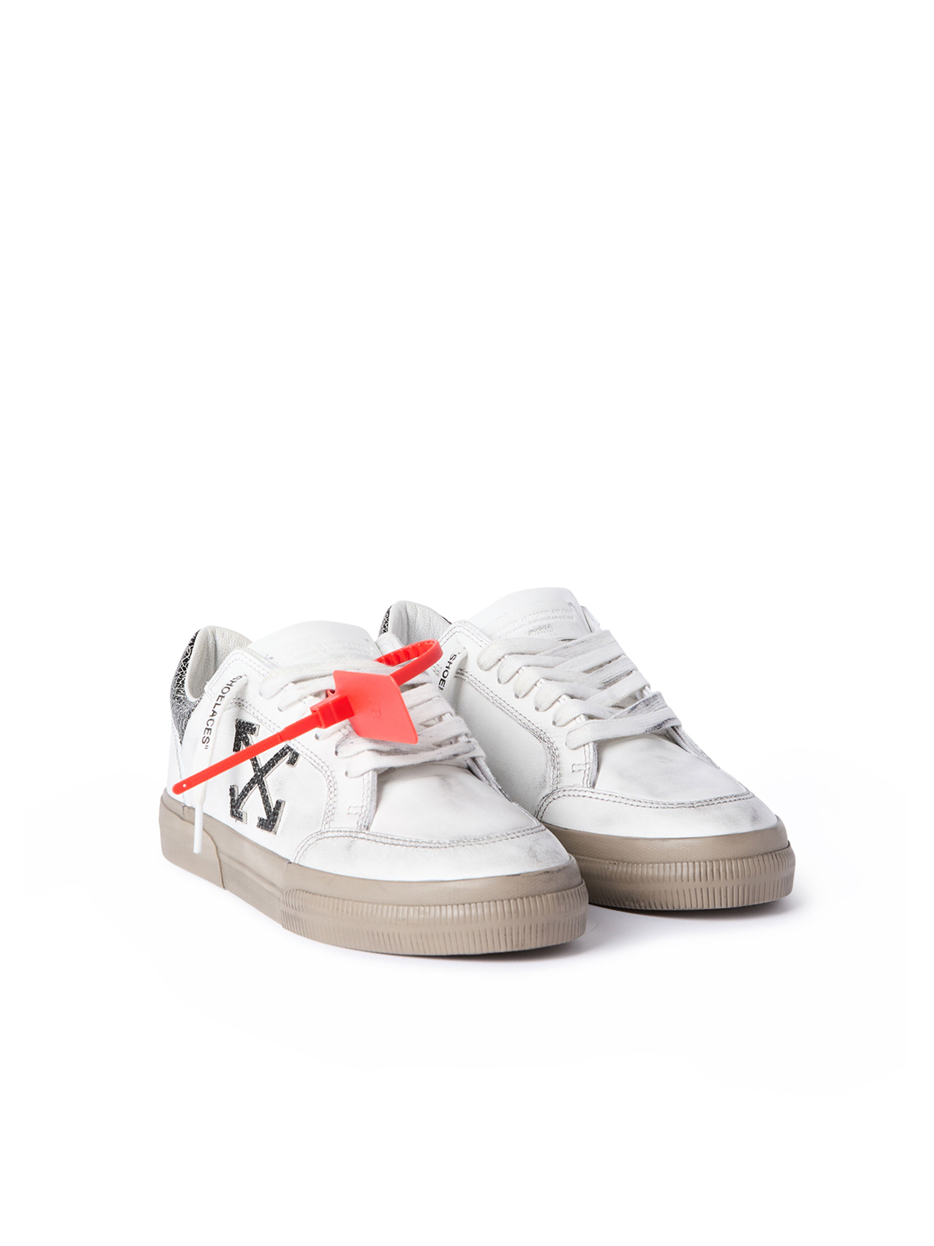 Vulcanized Low Worn Out Sneakers OFF WHITE Vulcanized Low Worn Out Sneakers VINTAGE WHITE/BLACK OF06387001