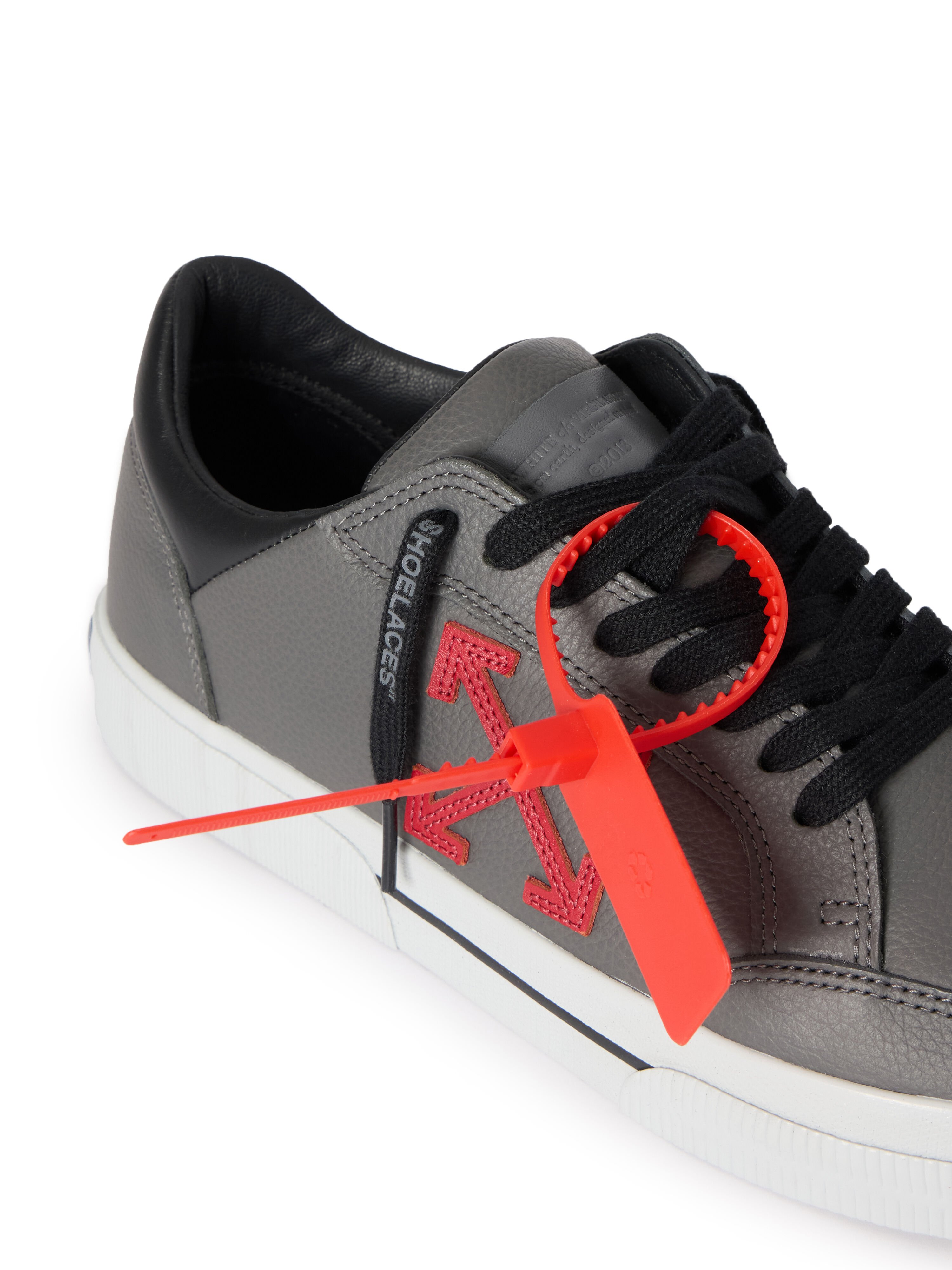 OFF WHITE Vulcanized Low Sneakers MEDIUM GREY - HAUTE RED OMIA293S26LEA001