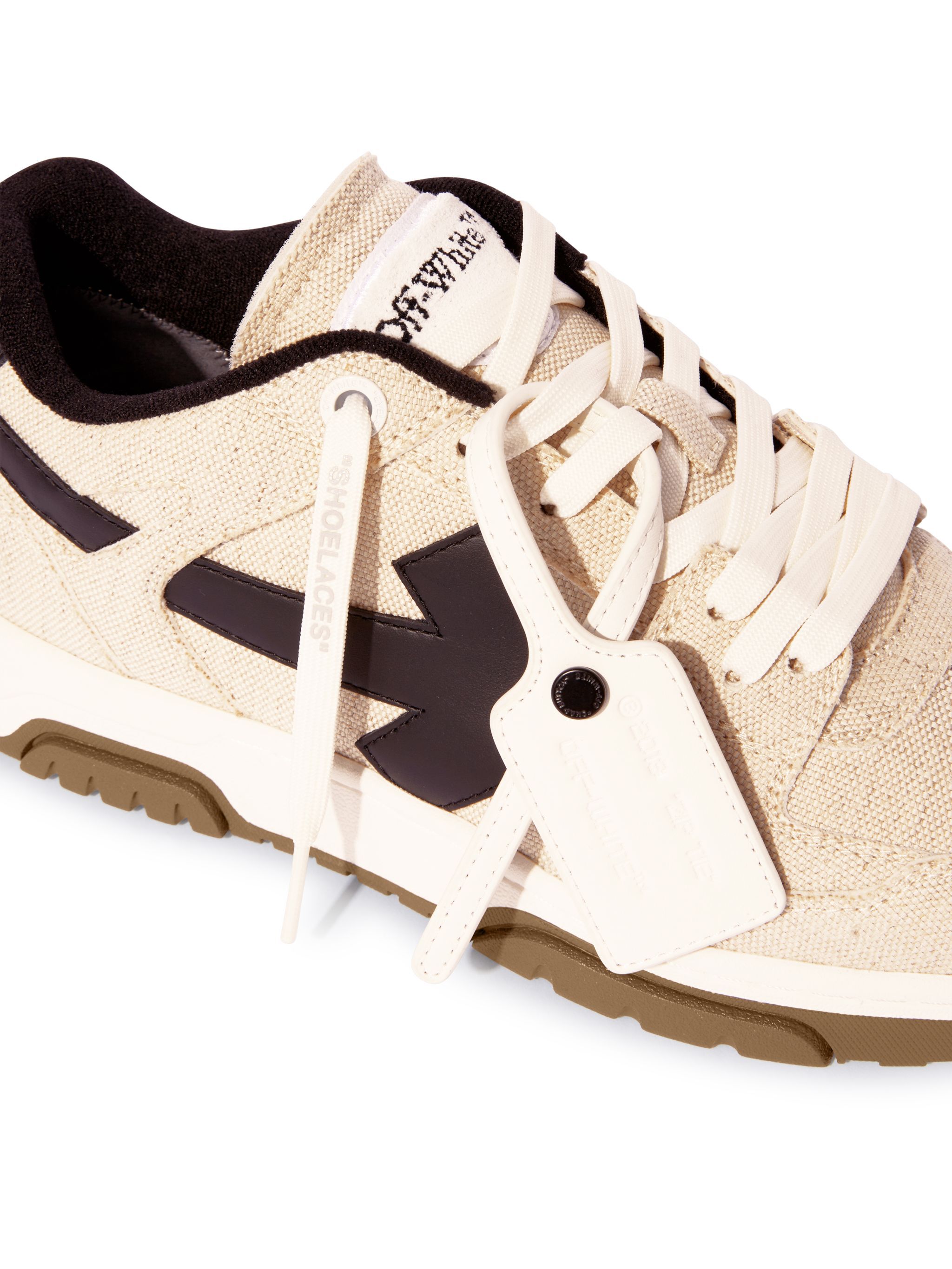 OFF WHITE Elfenbein/ Schwarze Slim Out Of Office Sneaker NEUTRAL OMIA243S25FAB001