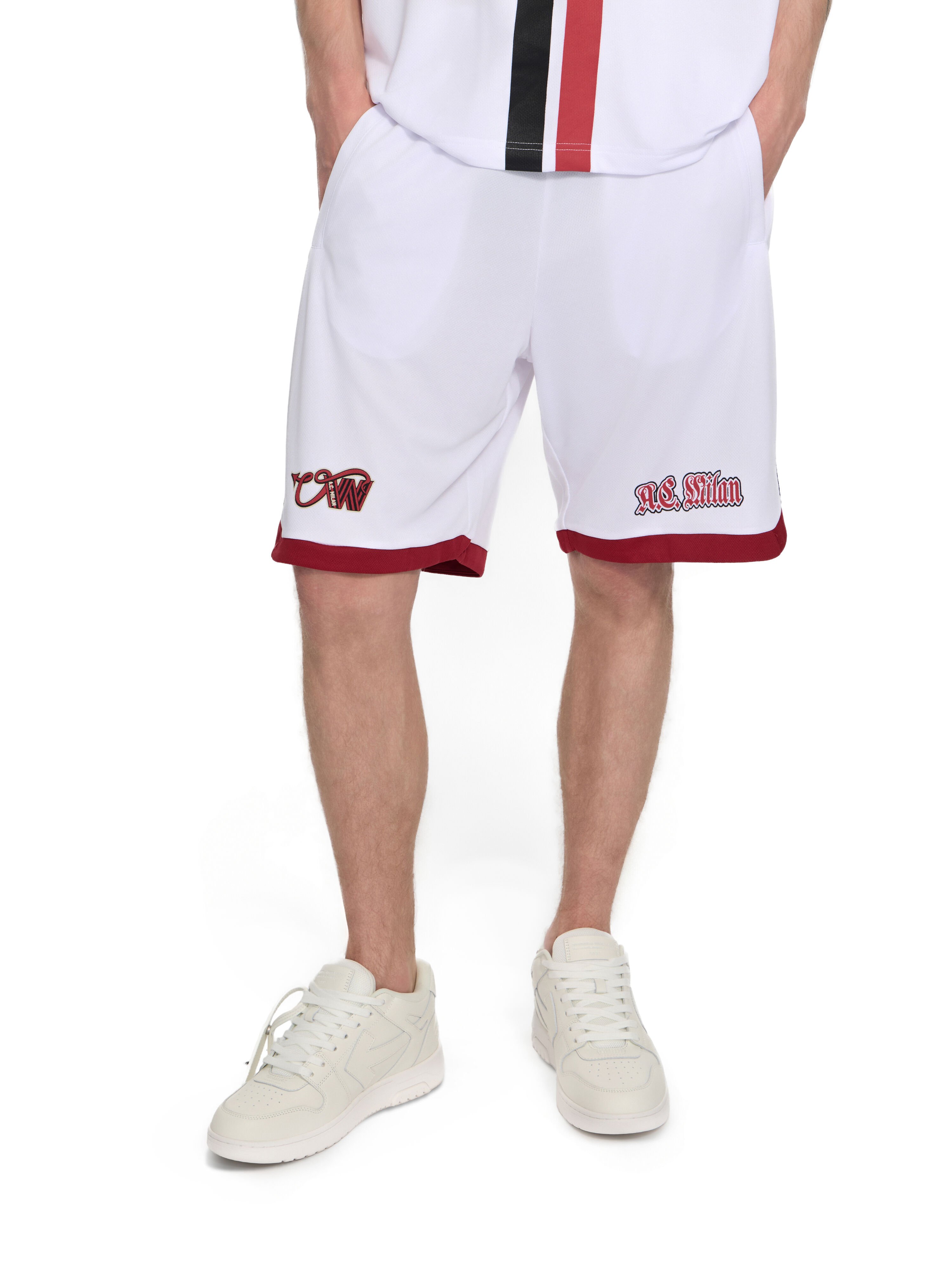 Off-White™ c/o AC Milan Arrow Tech Shorts OFF WHITE Off-White™ c/o AC Milan Arrow Tech Shorts WHITE RED 44MCI01EG25F001