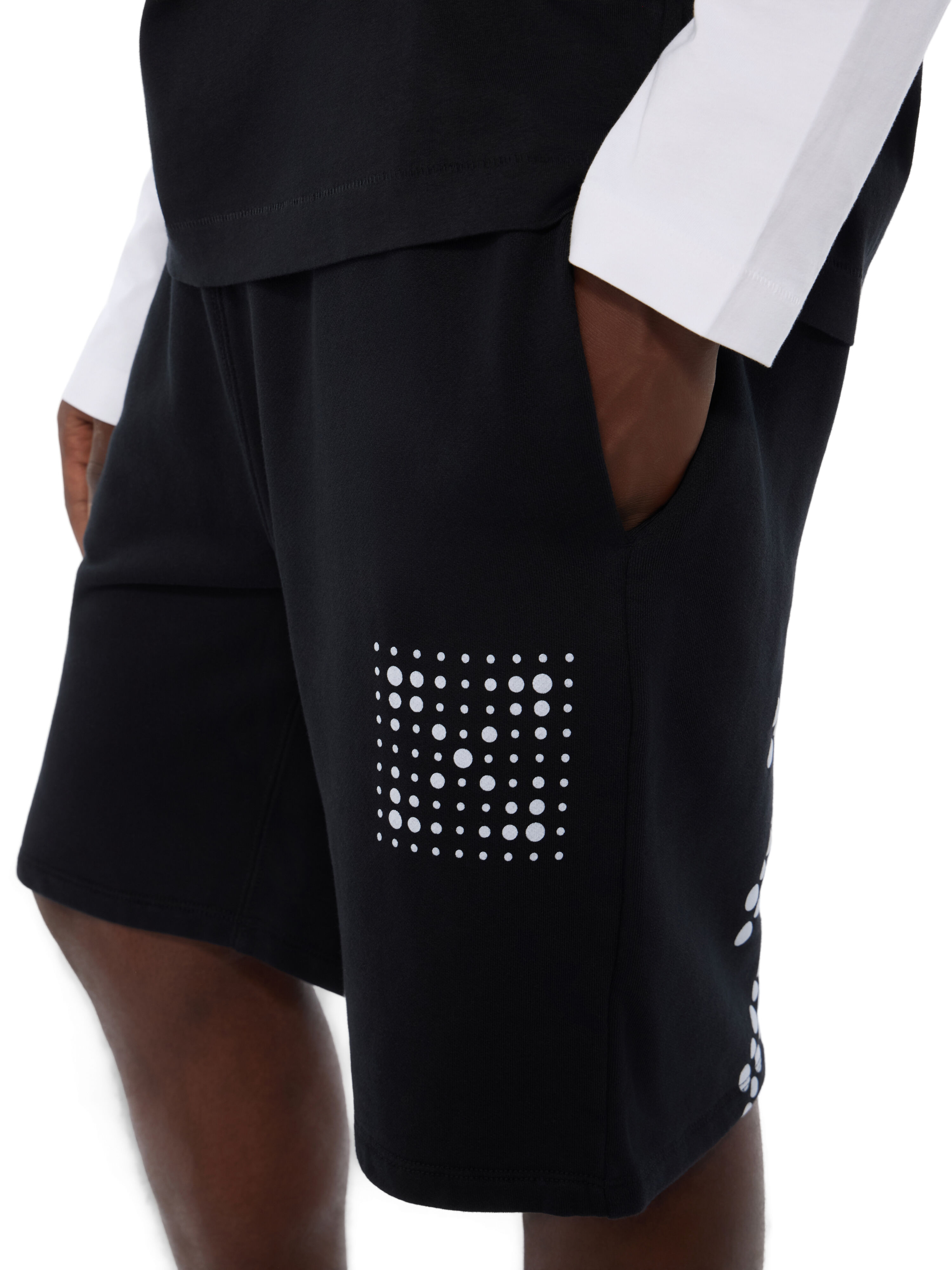 Dotted Arrow Skate Sweatshorts OFF WHITE Dotted Arrow Skate Sweatshorts BLACK 44MCI013G26F002