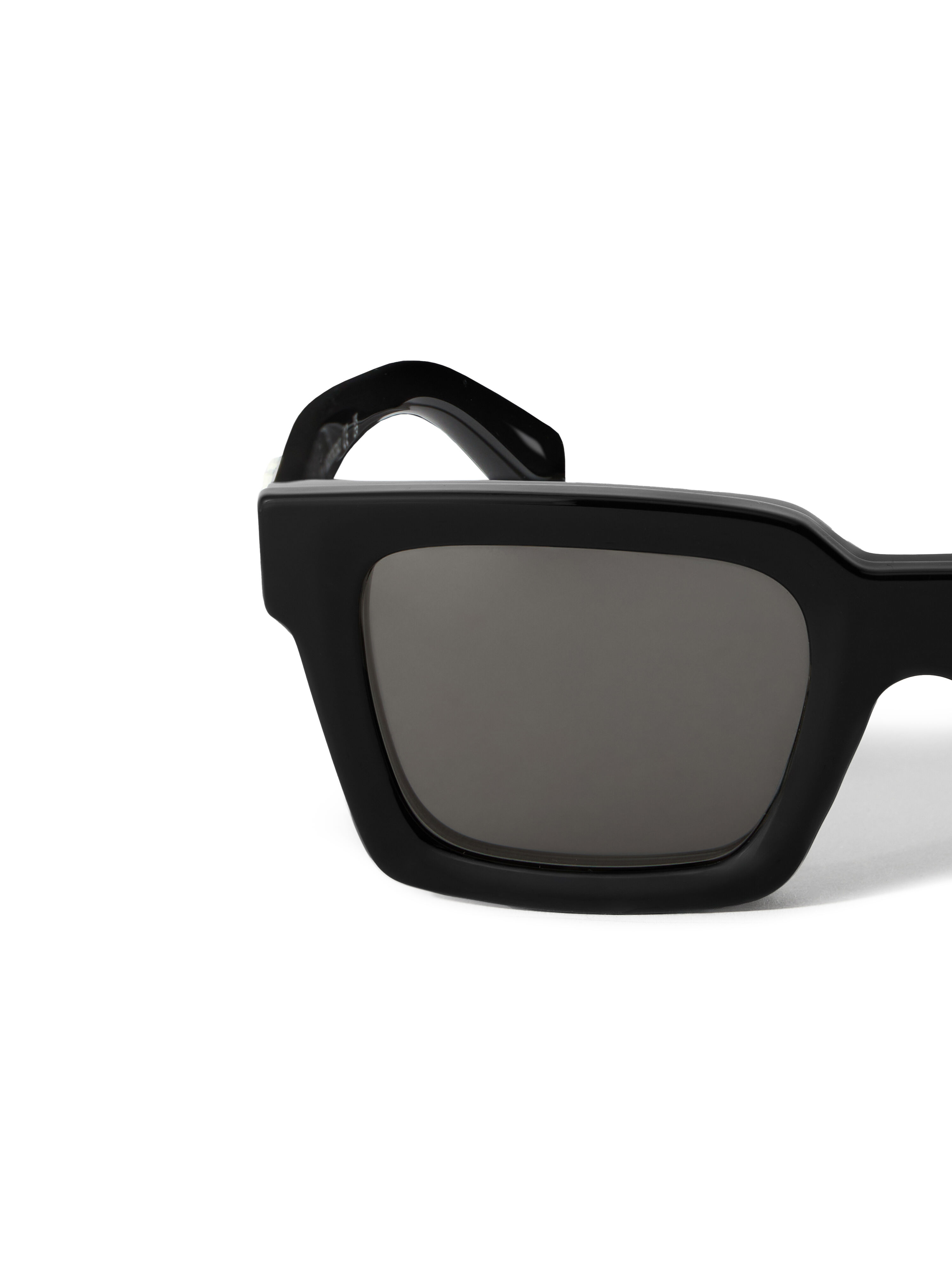 OFF WHITE Clip On Dark Grey Lens  Sunglasses Shiny Black OW9000100750