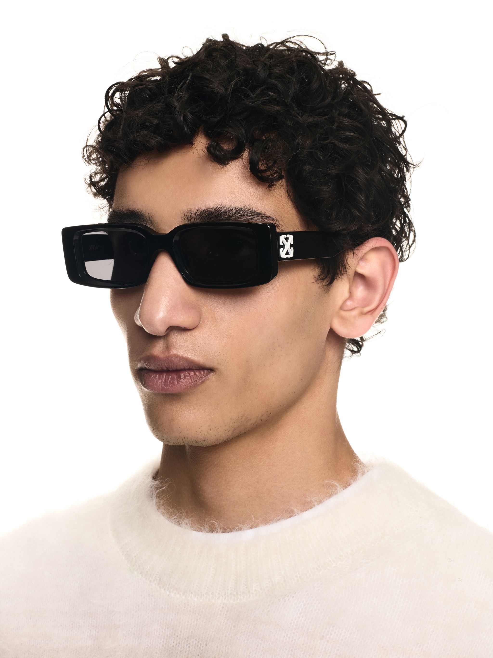 OFF WHITE Arthur Sunglasses BLACK OERI127C99PLA001