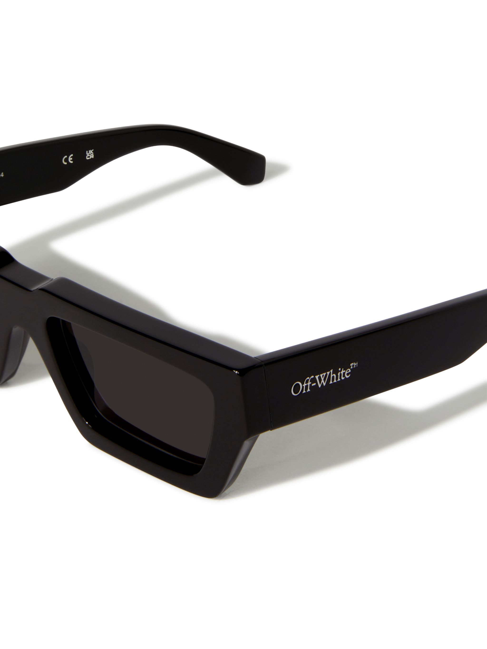 OFF WHITE Manchester Sunglasses BLACK OERI129C99PLA001
