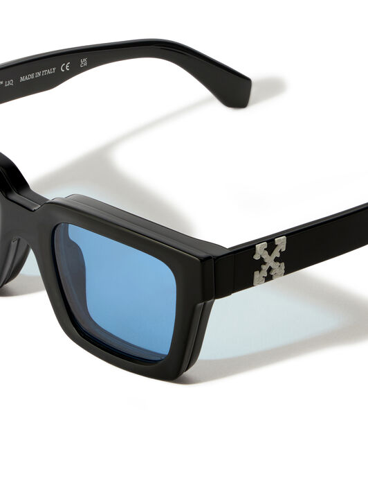 OFF WHITE Clip On Light Blue Lens Sunglasses Shiny Black OW9000104550