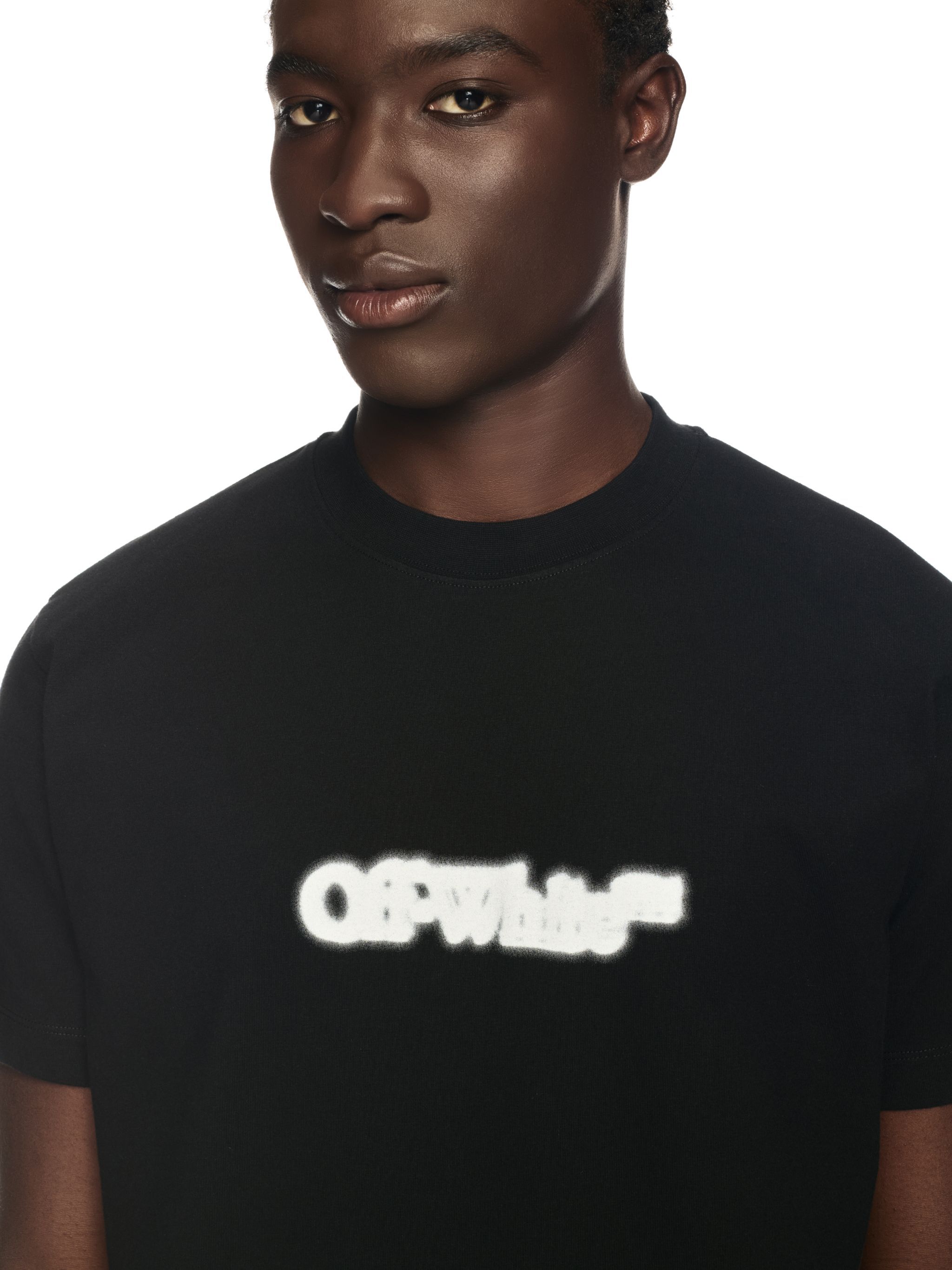 OFF WHITE Schwarzes T-Shirt Mit Gesprühtem Pfeil-Motiv SCHWARZ OMAA027S25JER00B