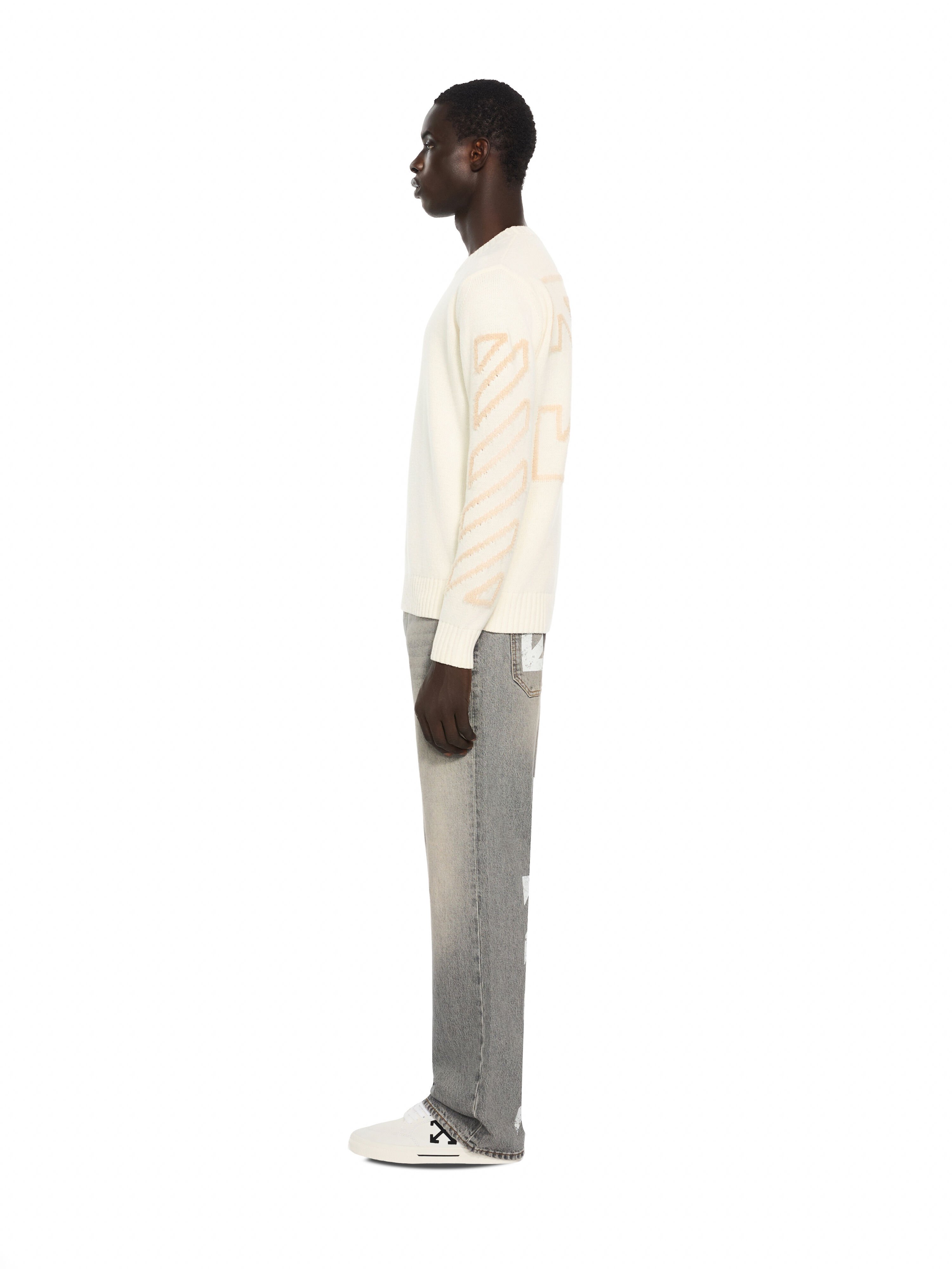 iagonal Arrow Fuzzy Knit Crewneck OFF WHITE iagonal Arrow Fuzzy Knit Crewneck CREAM 44MHE087F26K001