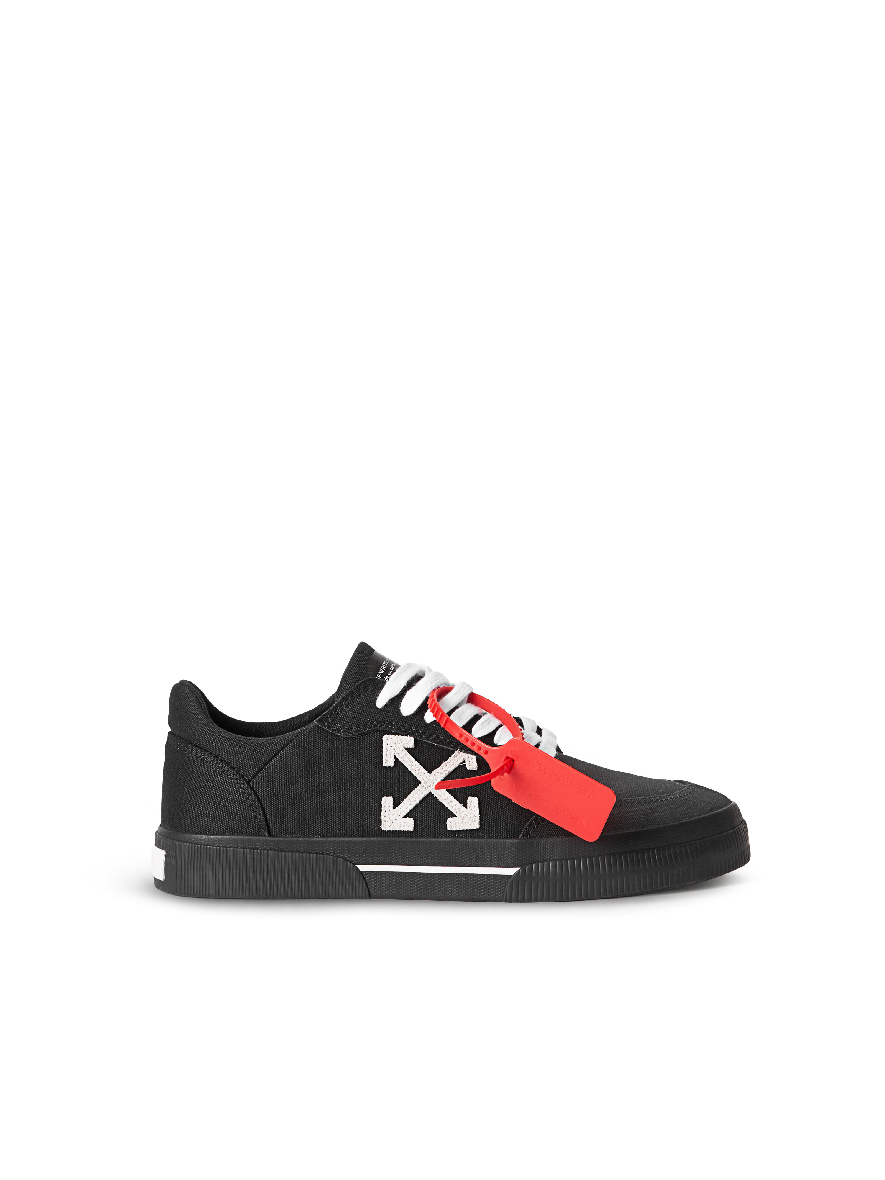 OFF WHITE Vulcanized Low Sneakers BLACK/WHITE OMIA293C99FAB003