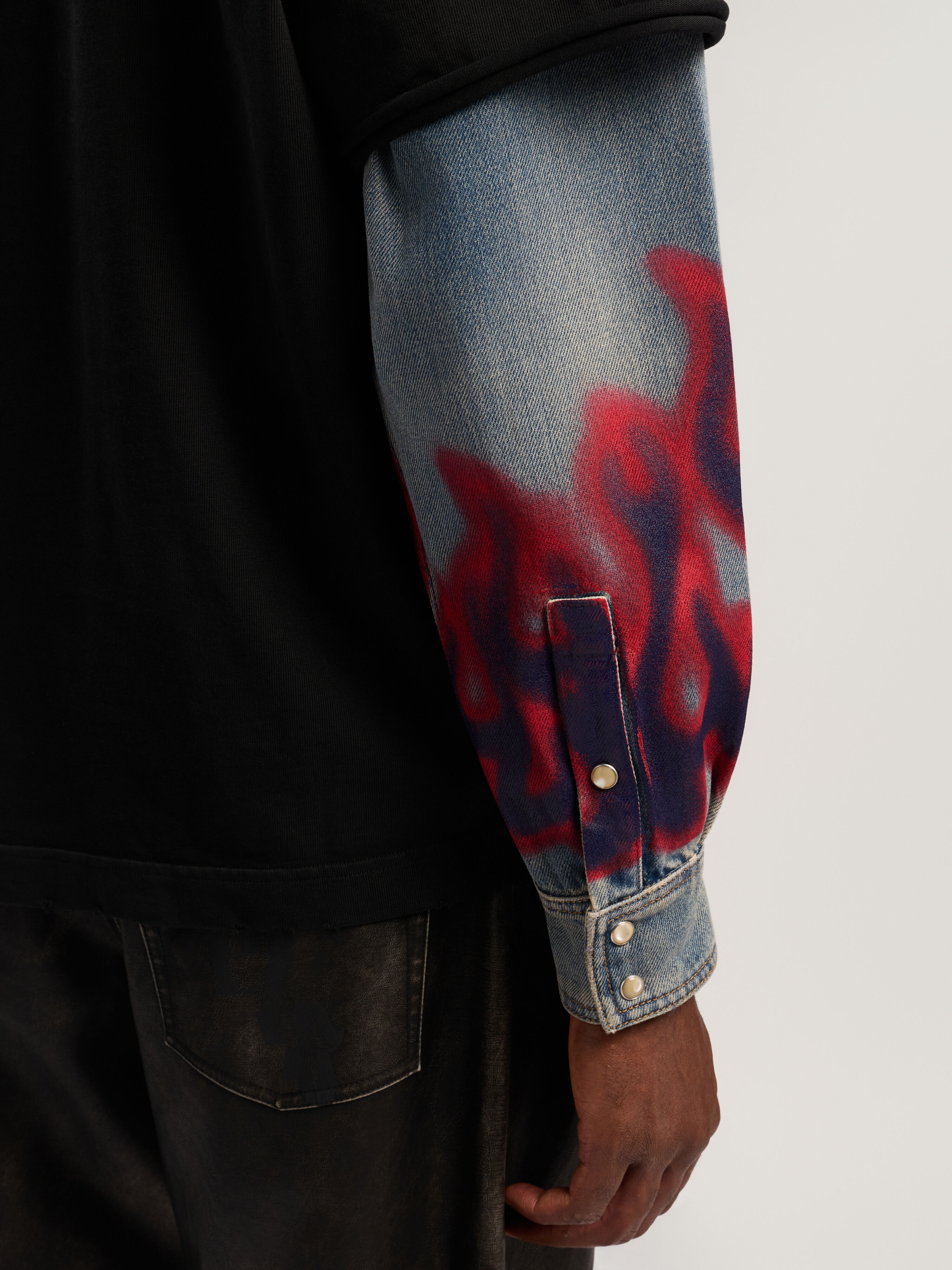 Flames Hybrid Long-Sleeve Shirt PALM ANGELS Flames Hybrid Long-Sleeve Shirt VINTAGE BLACK - MEDIUM BLUE PMGE04BF25FAB001