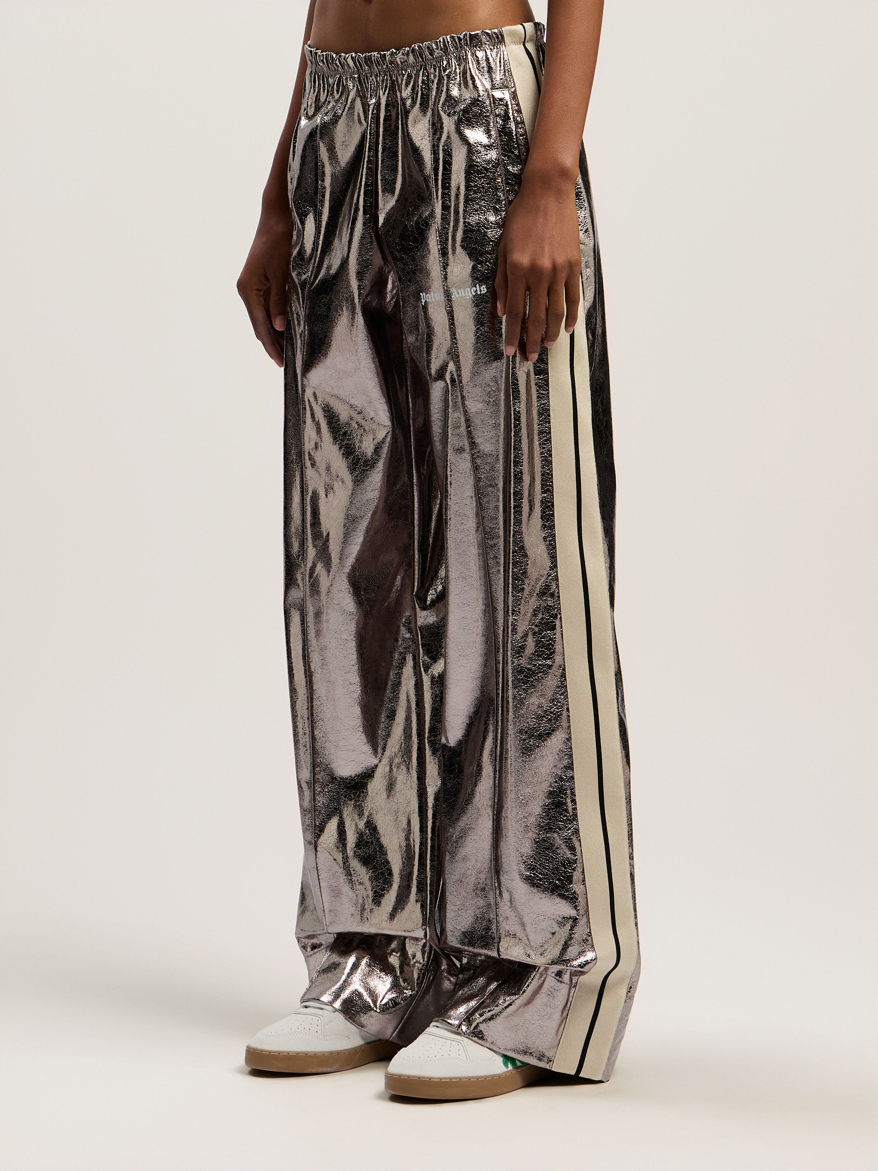 PALM ANGELS Laminated Wide-Leg Track Pants GUNMETAL - OFF WHITE PWCJ031F25FAB001