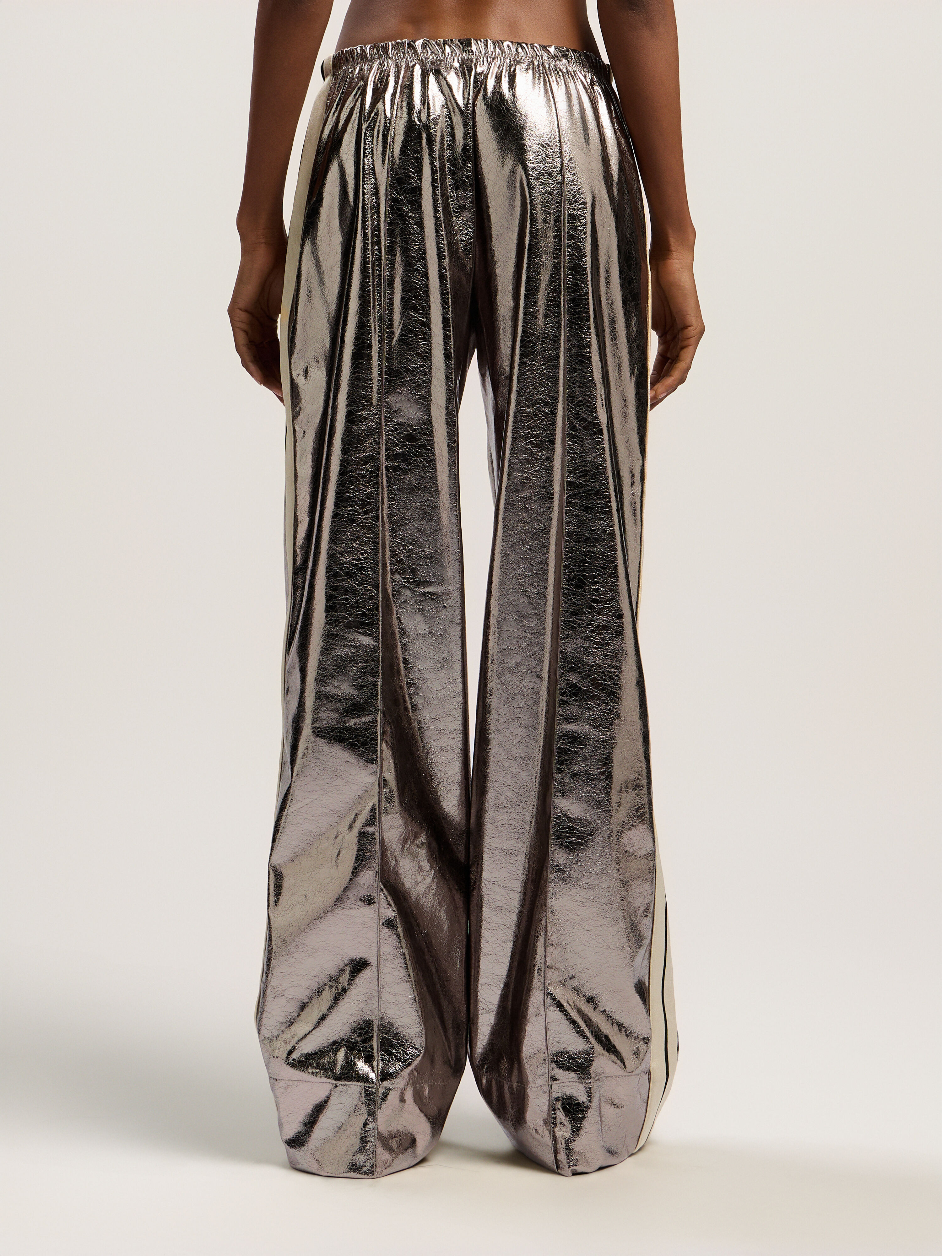 PALM ANGELS Laminated Wide-Leg Track Pants GUNMETAL - OFF WHITE PWCJ031F25FAB001