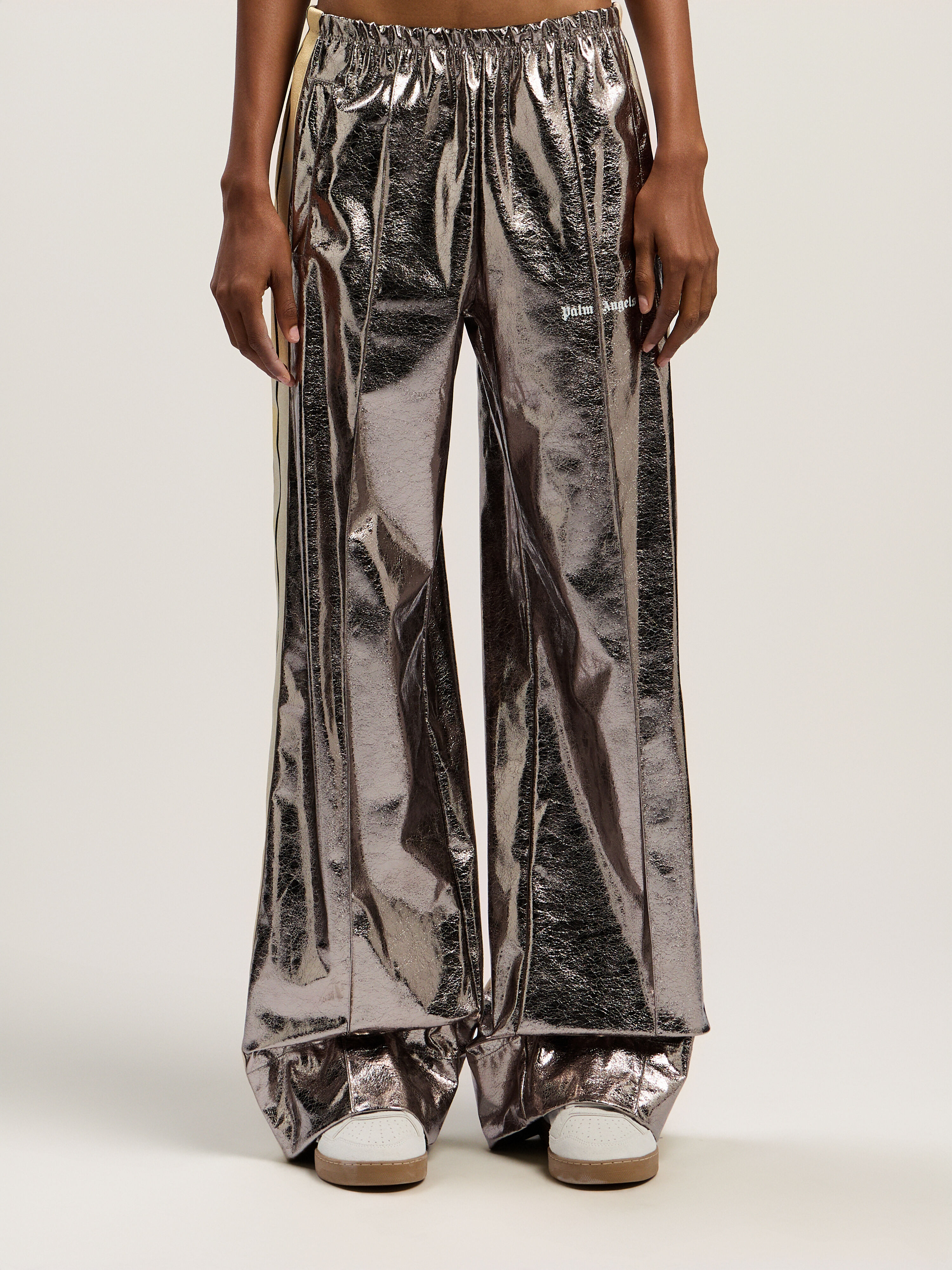 PALM ANGELS Laminated Wide-Leg Track Pants GUNMETAL - OFF WHITE PWCJ031F25FAB001